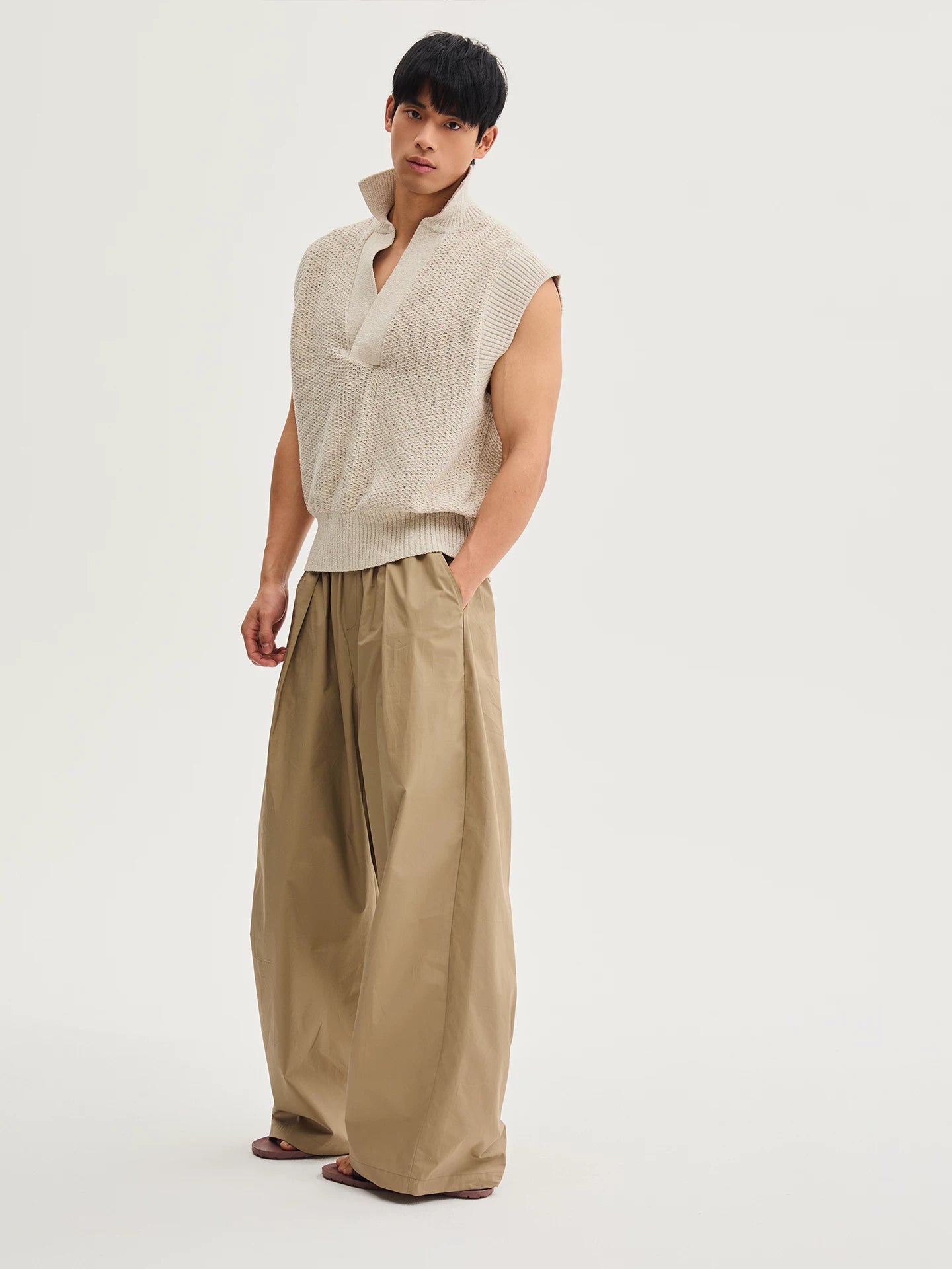 Relaxed Curve Wide-Leg Cotton Pants