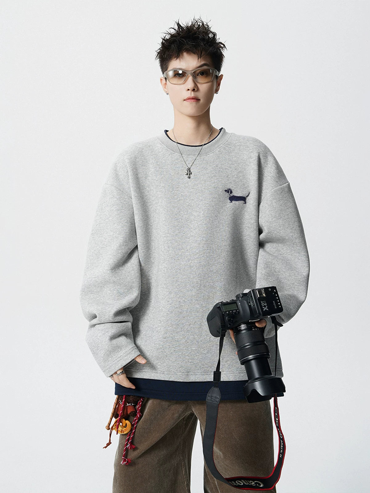 Outline Dachshund Graphic Sweatshirt