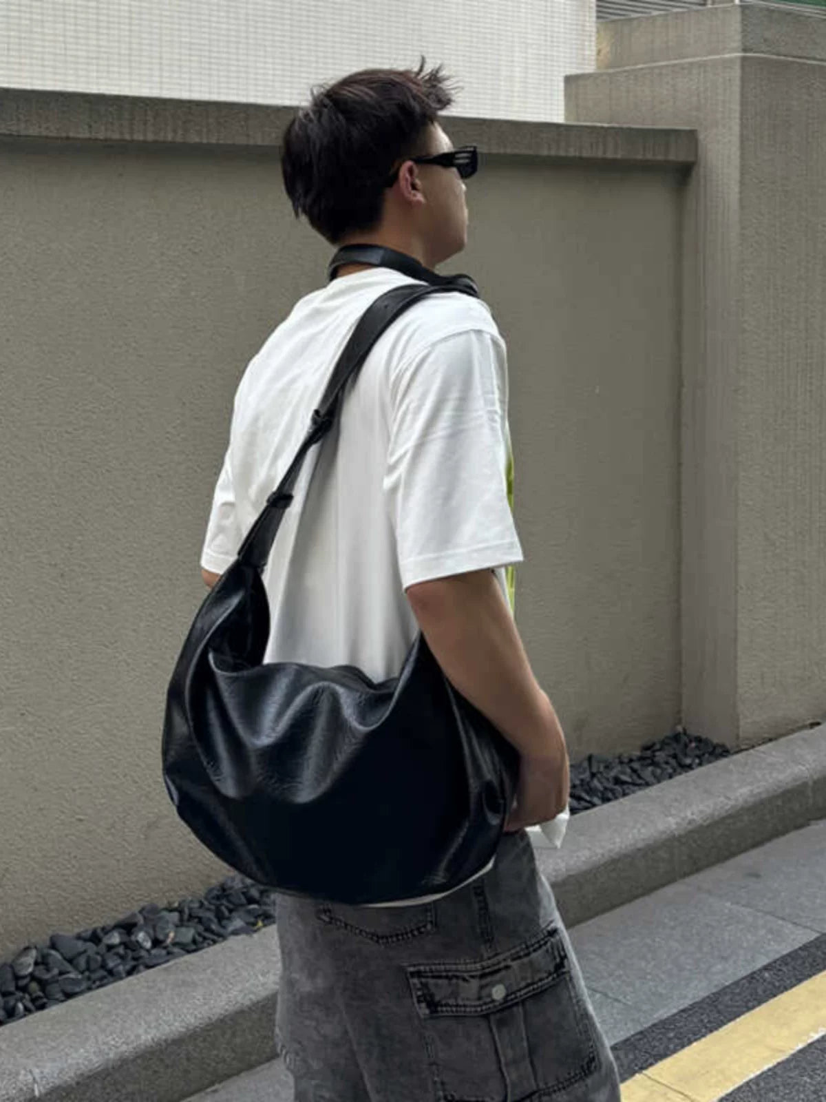 Noir Flow Crescent Sling