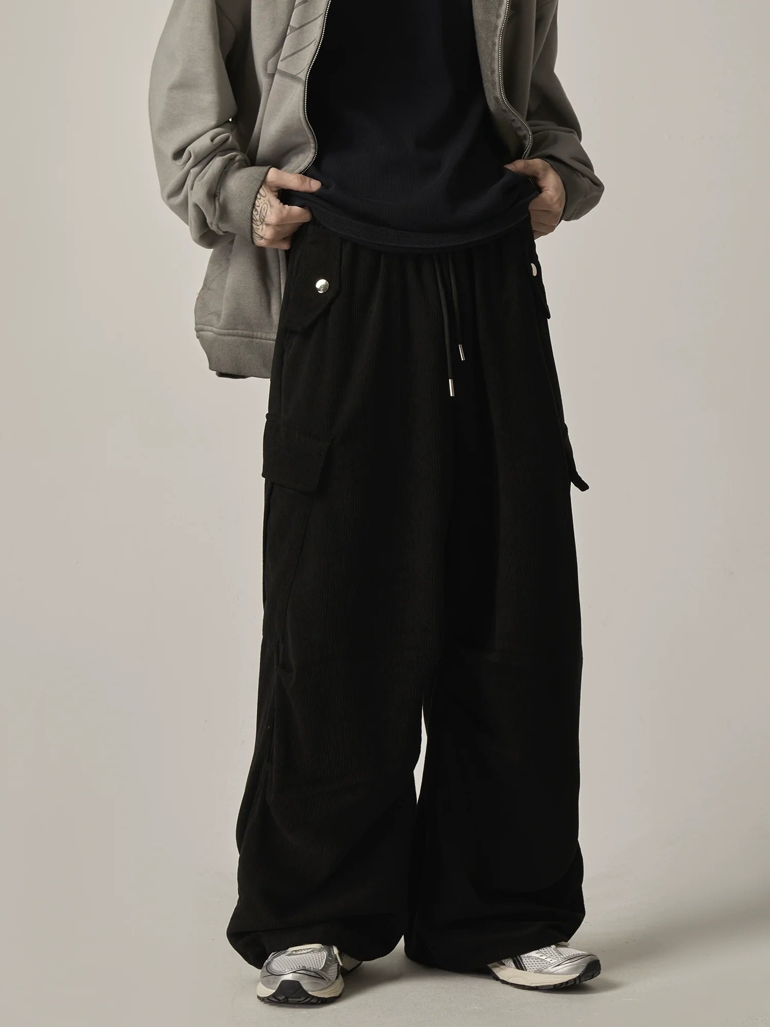 Noir Cascade Relaxed Cargo Lounge Pants