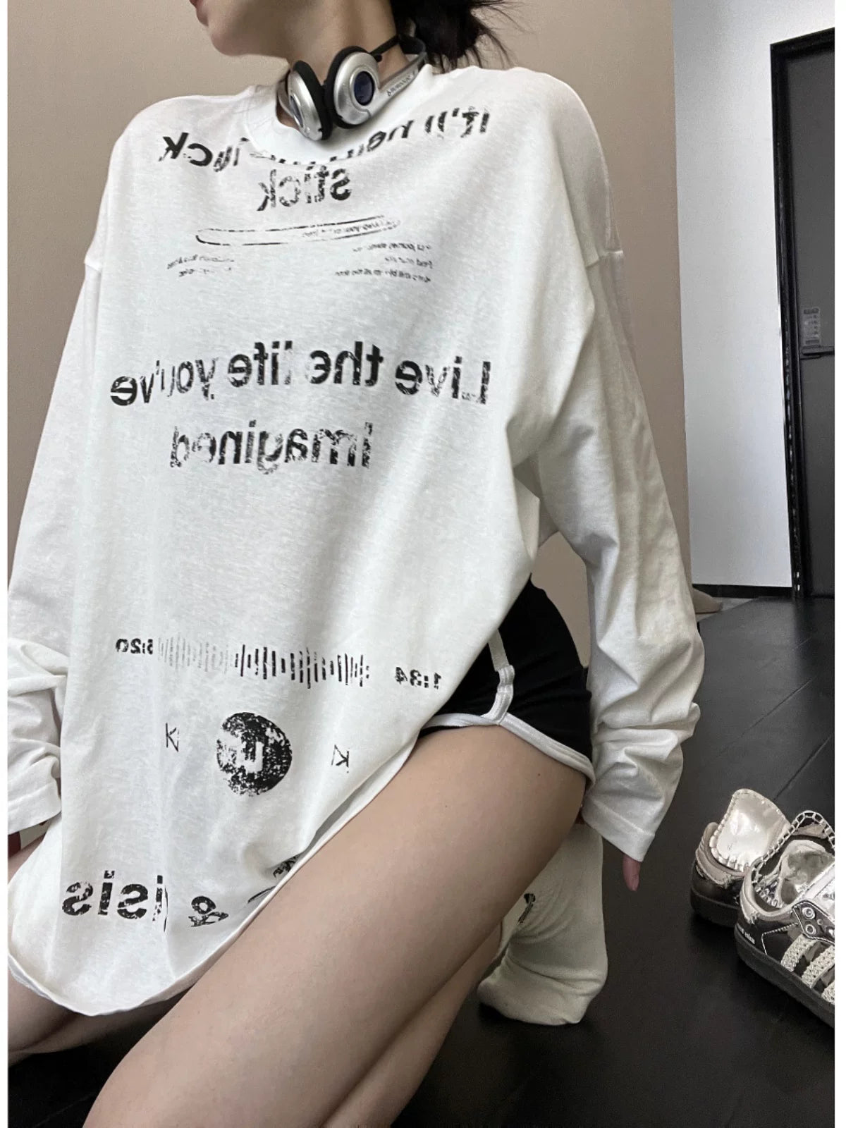 Static Echo Script Long Tee