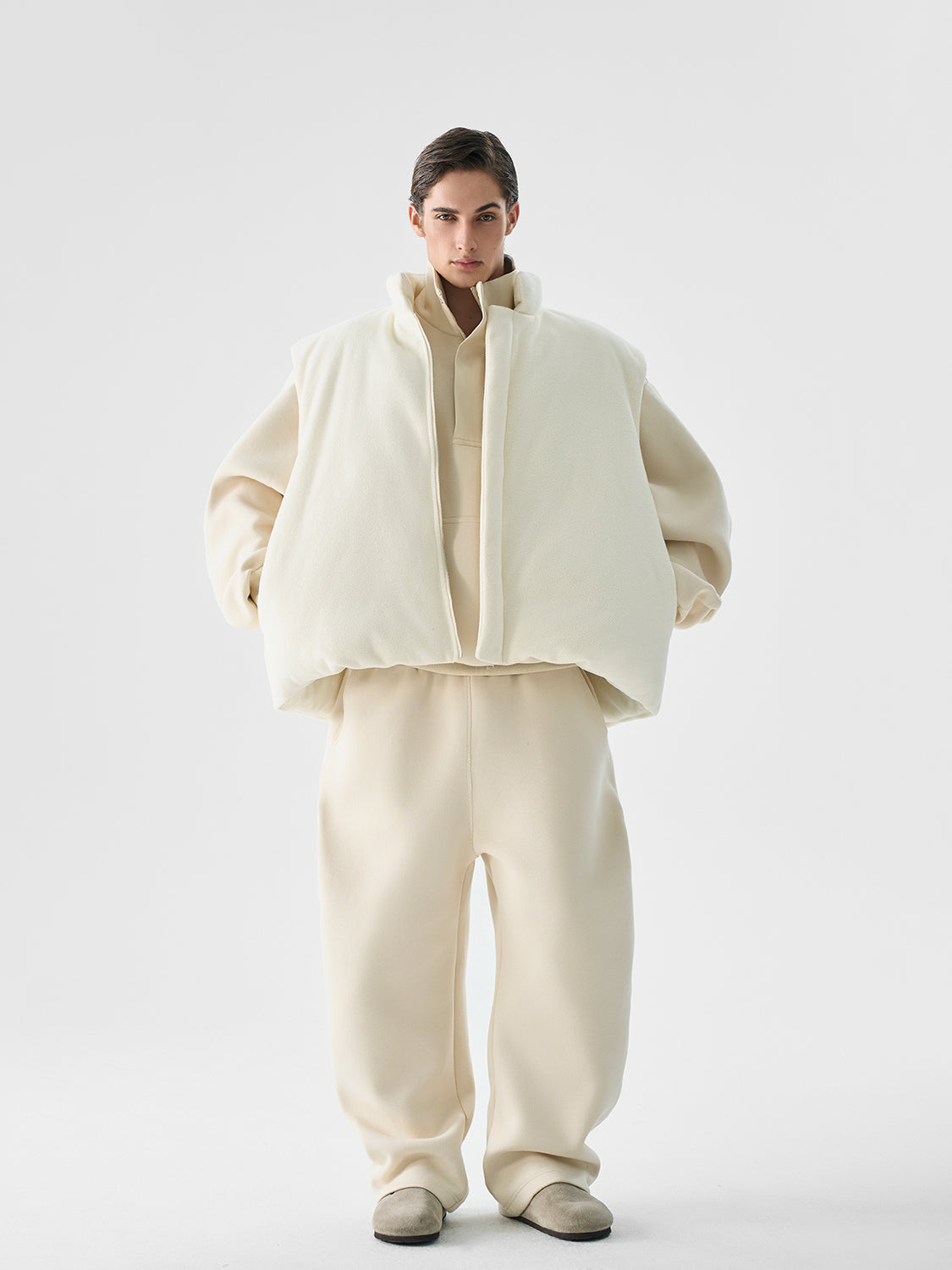 Oversize Minimalist Fleece Lounge Sweatshirt and Pants Setup