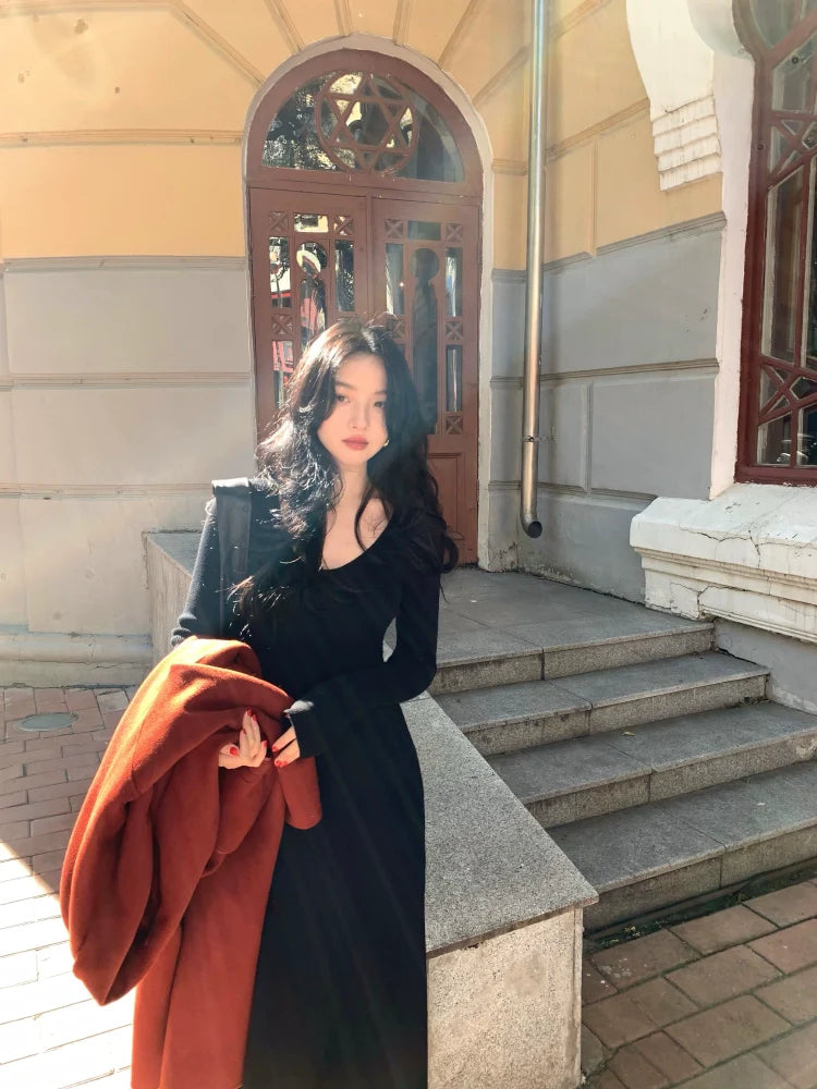 Long Sleeve Scoop Neck Maxi Dress