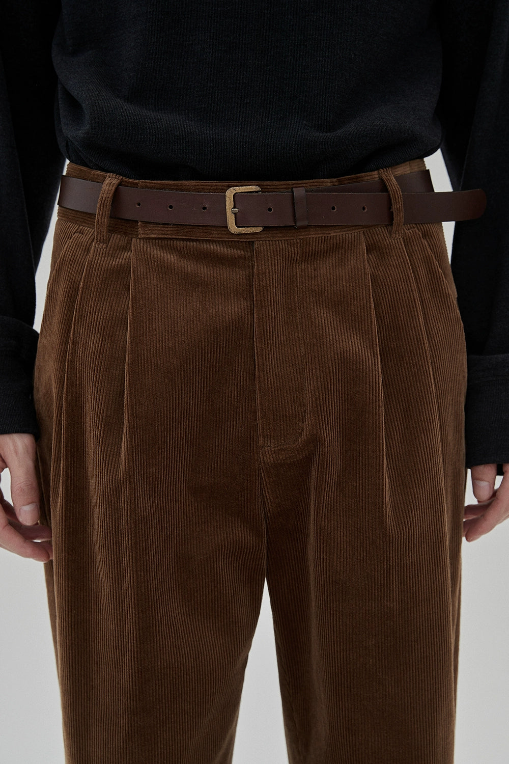 Wide Waist Tab Double-Pleated Relaxed Cropped Pants