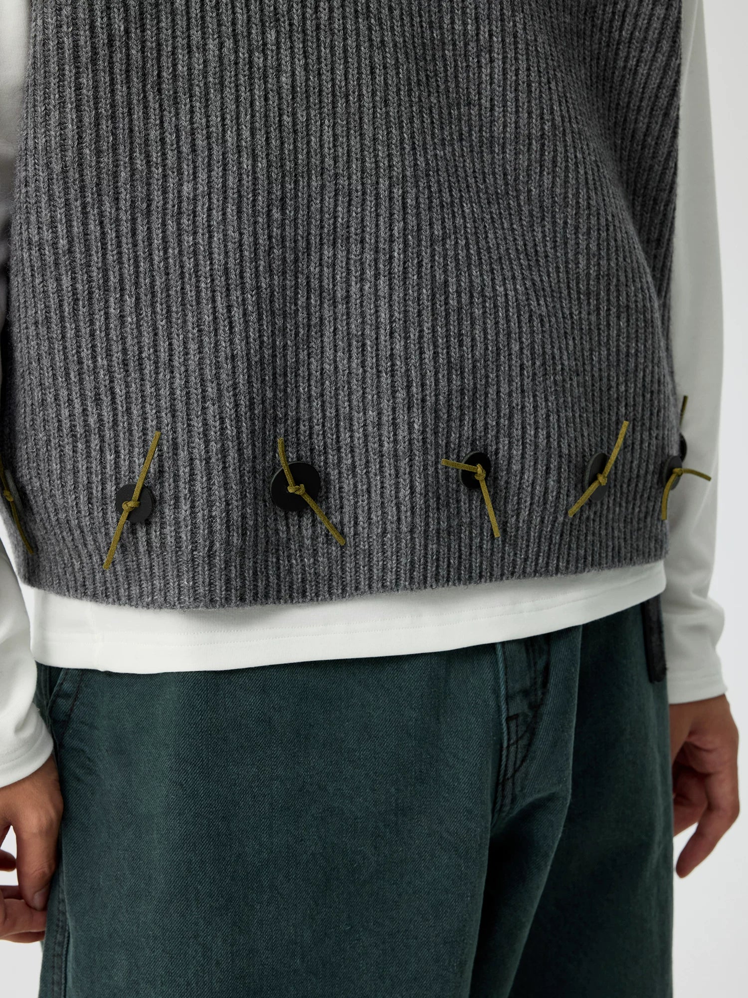 Embroidered Ribbed Button Knit Vest