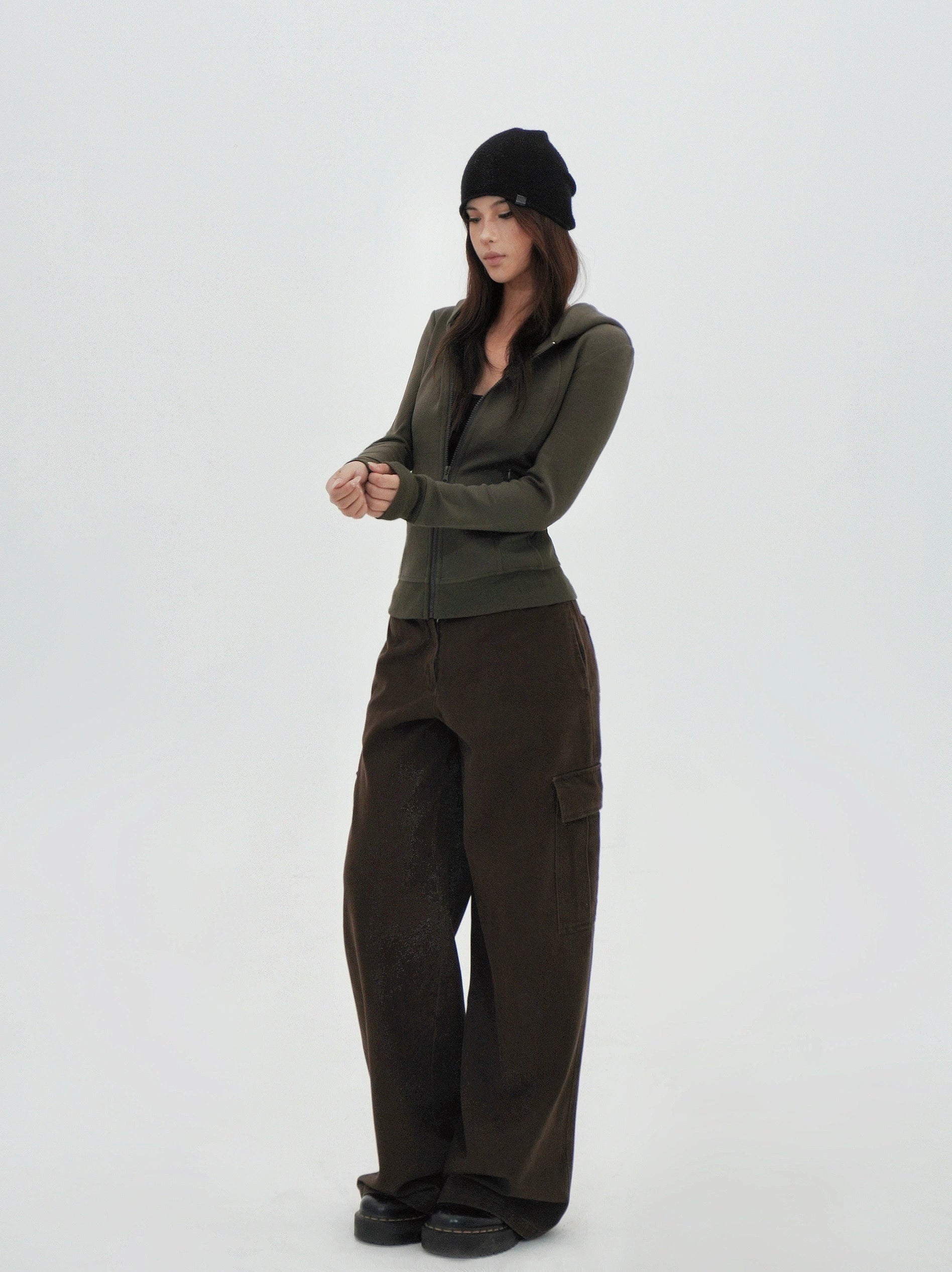 Mid-Rise Wide-Leg Cargo Pants