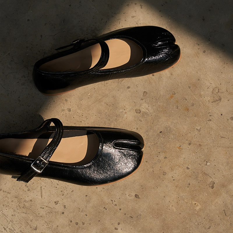 Vintage-Inspired Mary Jane Shoes