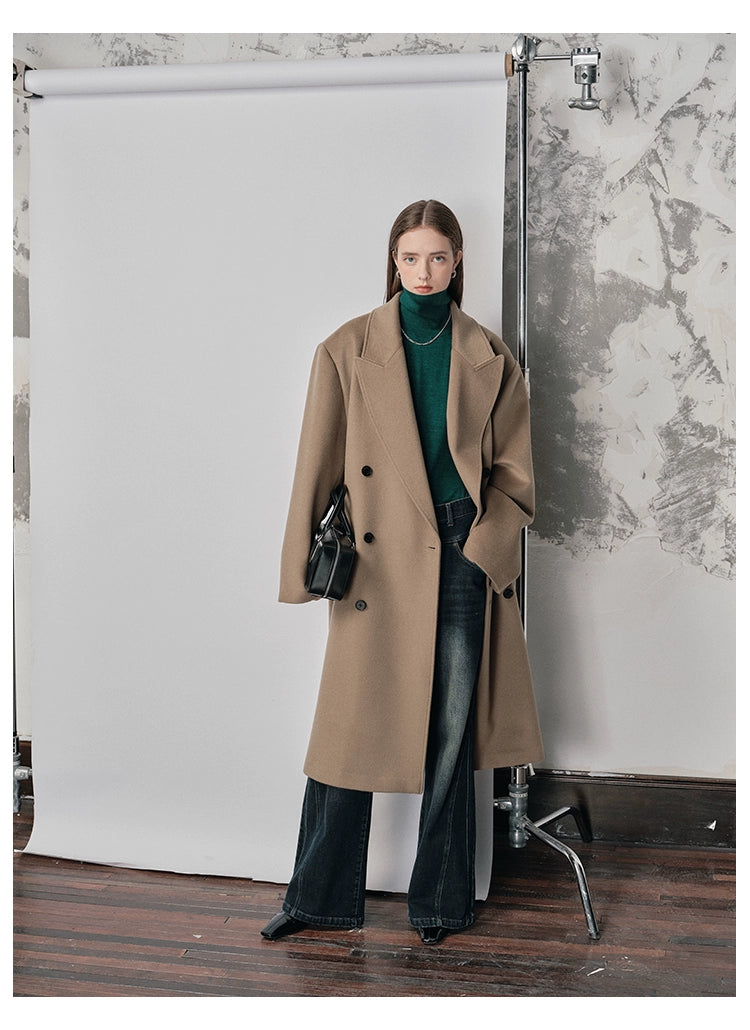 Wide-Shoulder Structured Single-Faced Wool Coat