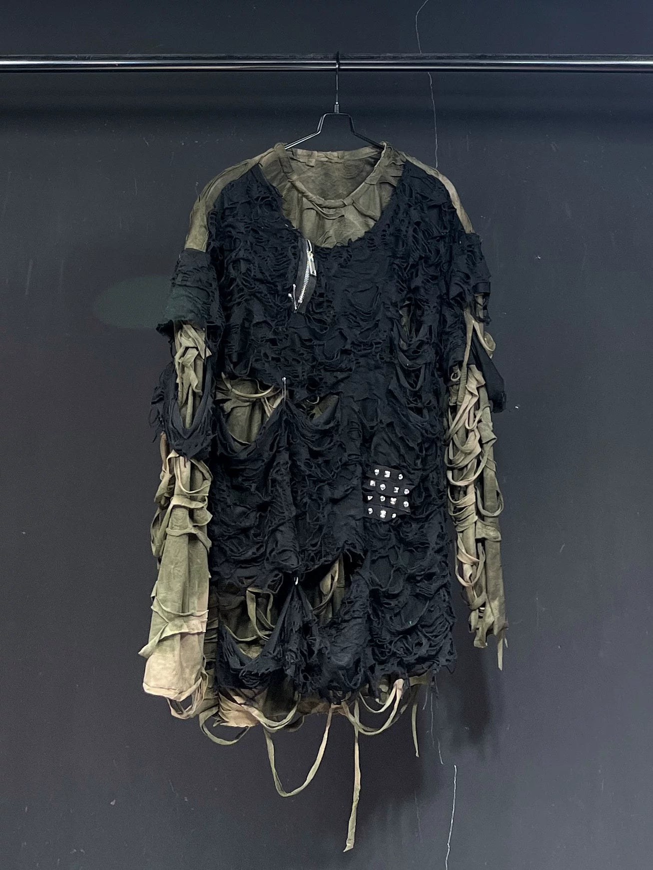 Ruinforge Layered Shred Battlefield Top