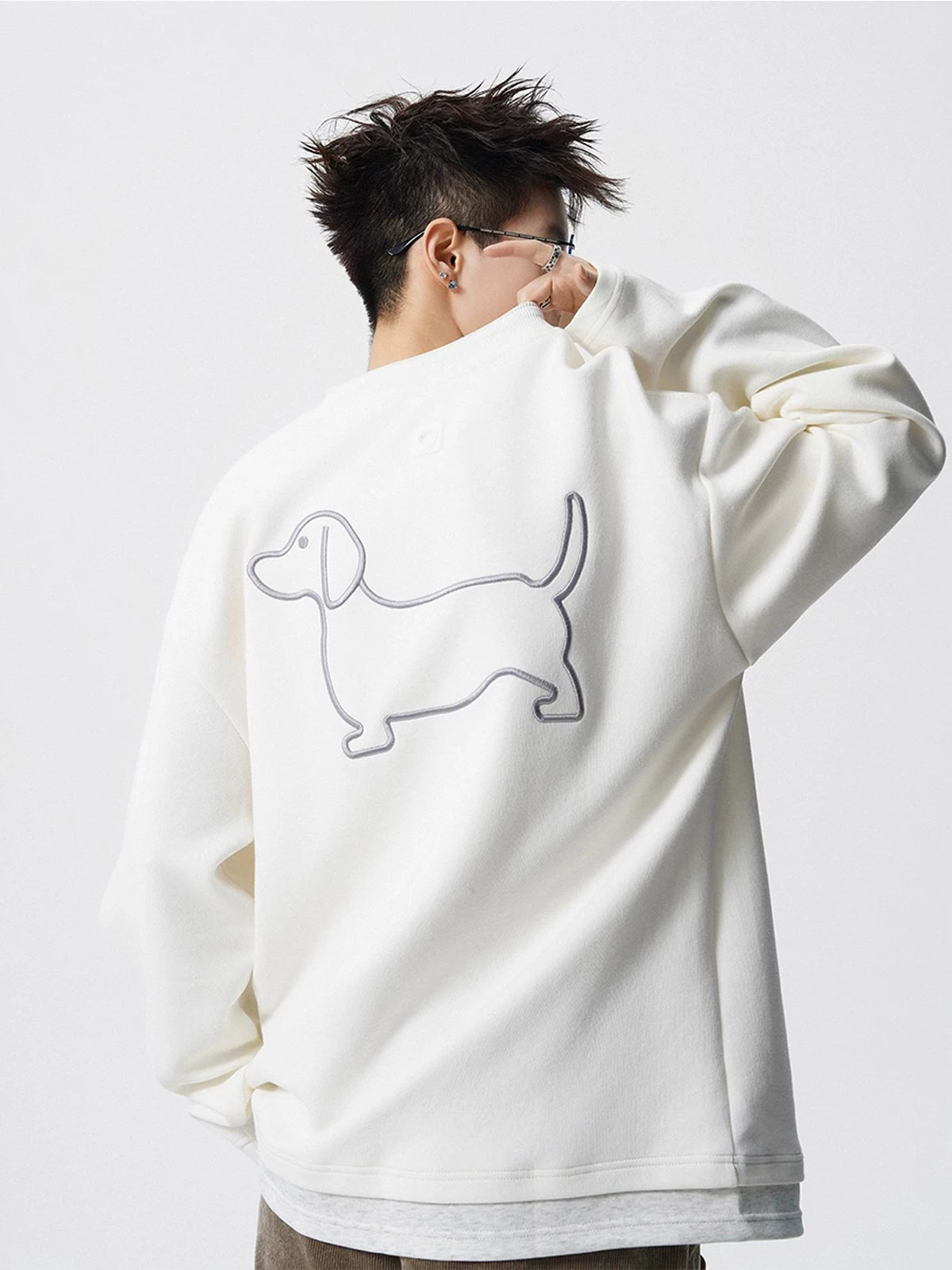 Outline Dachshund Graphic Sweatshirt