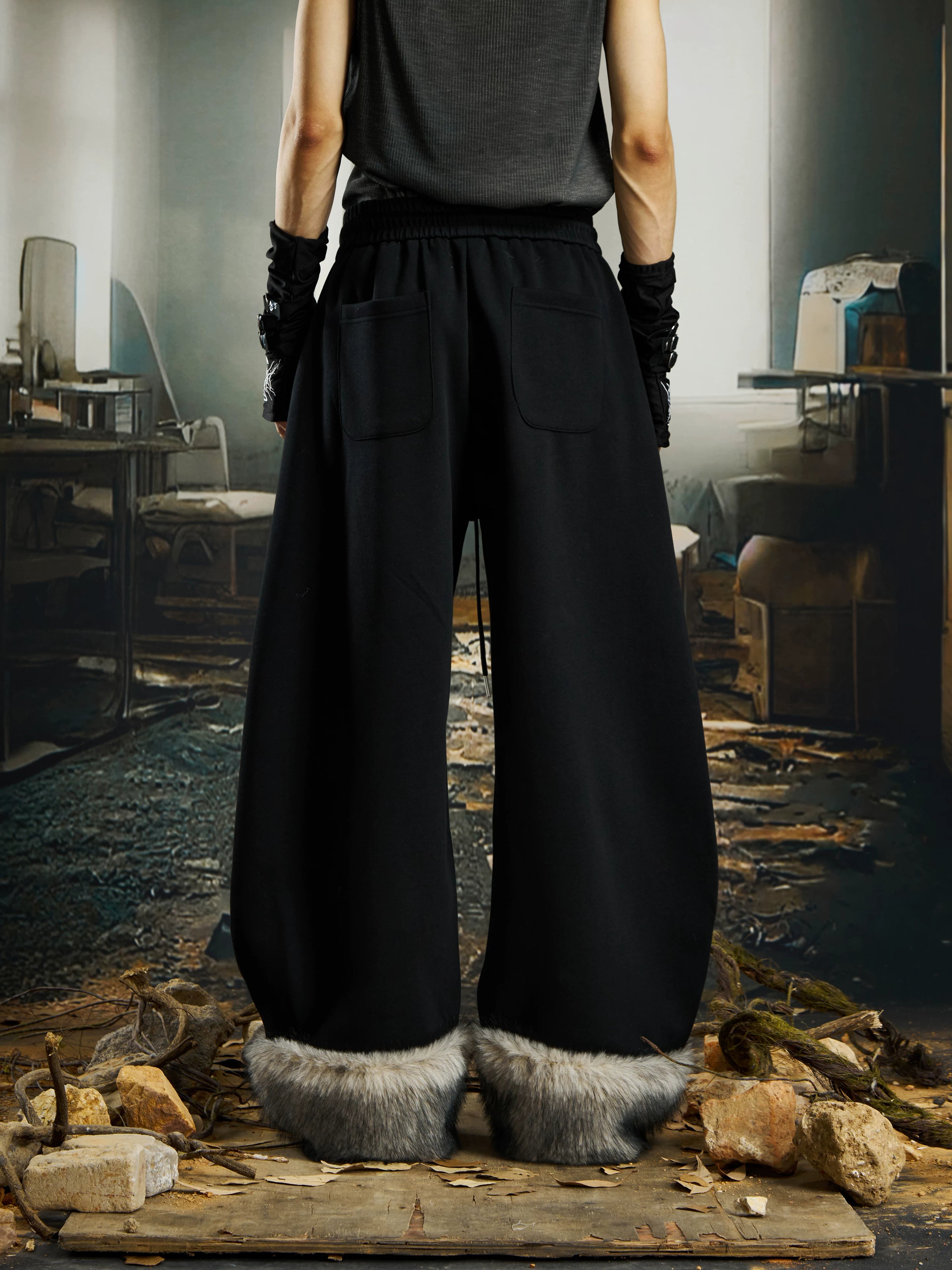 Frostbound Script Fleece‑Cuff Lounge Pants