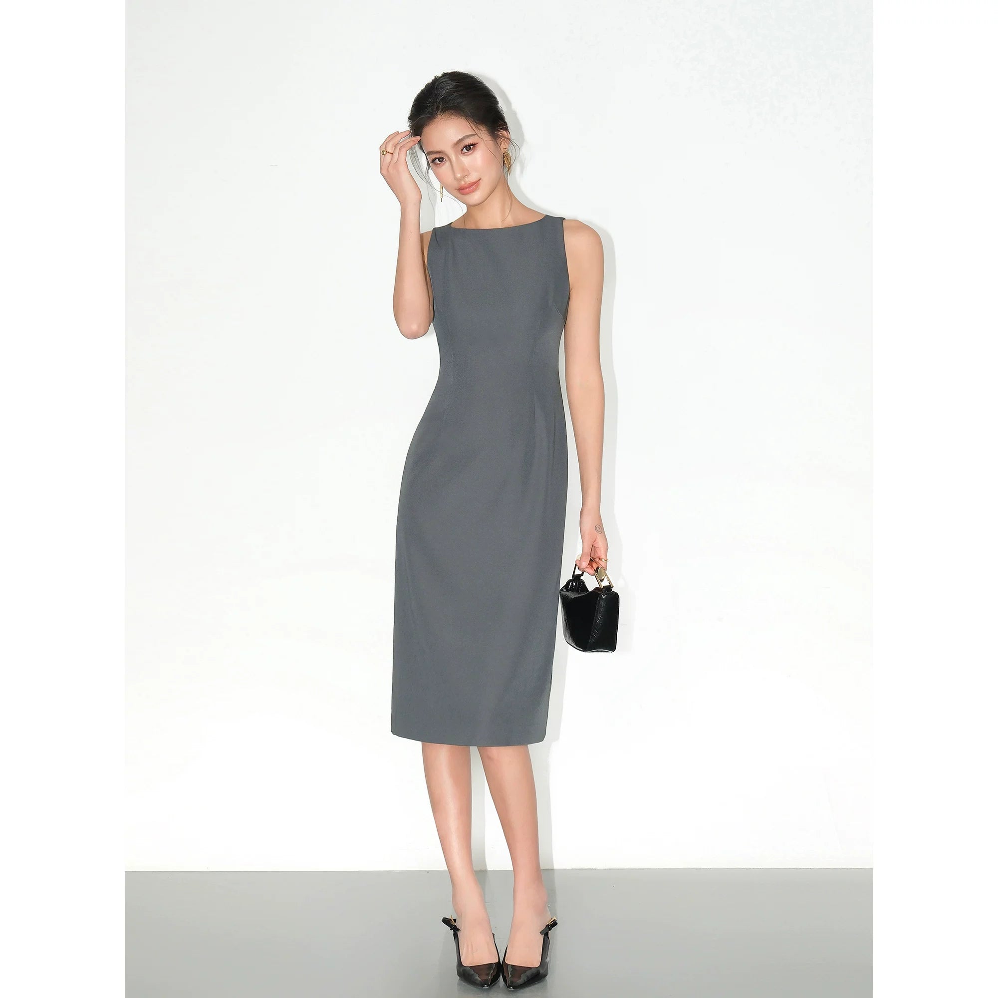 Sculpted Grace Sleeveless Midi Dress