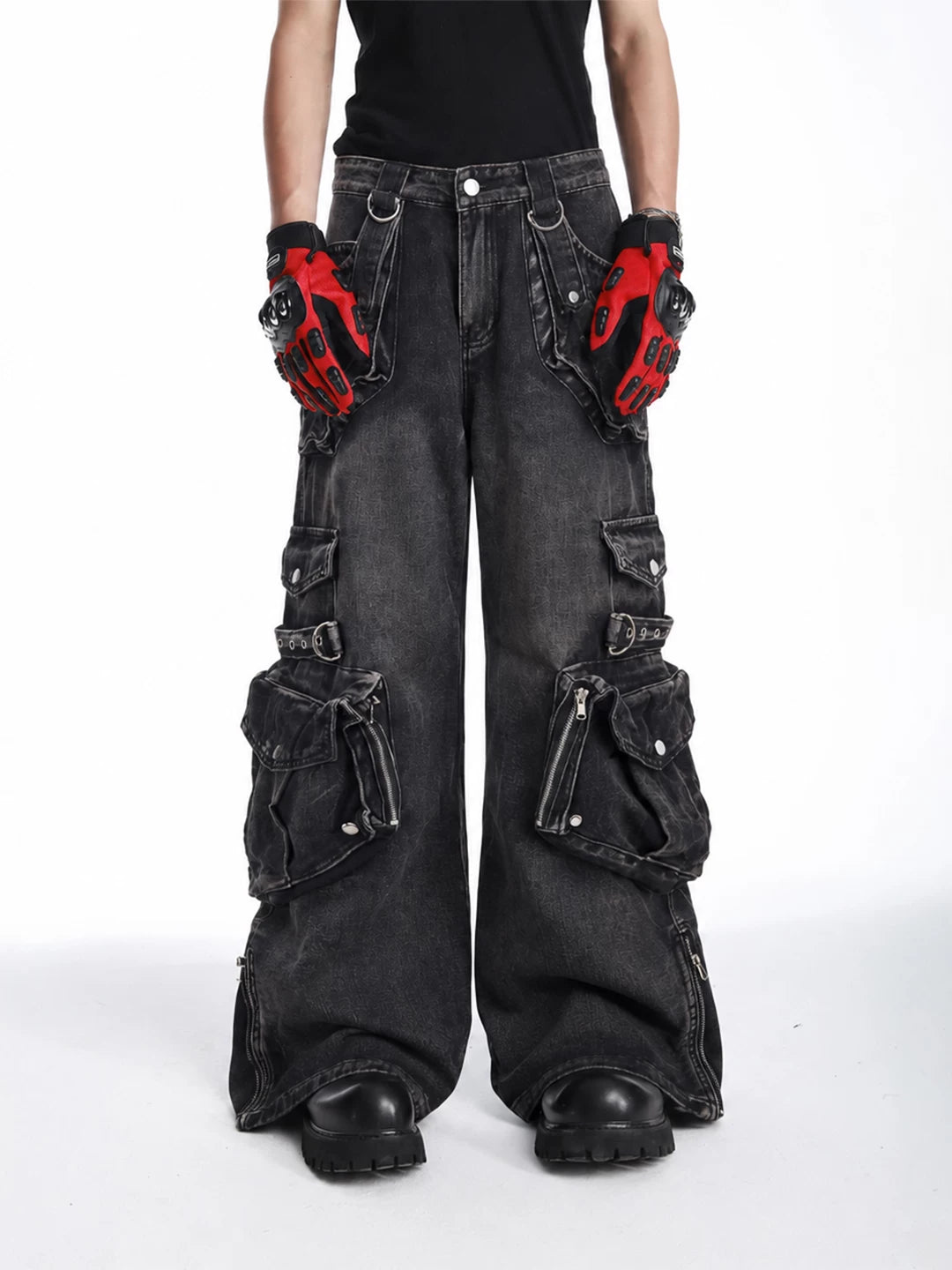Titan Haul Multi-Pocket Wide-Leg Jeans