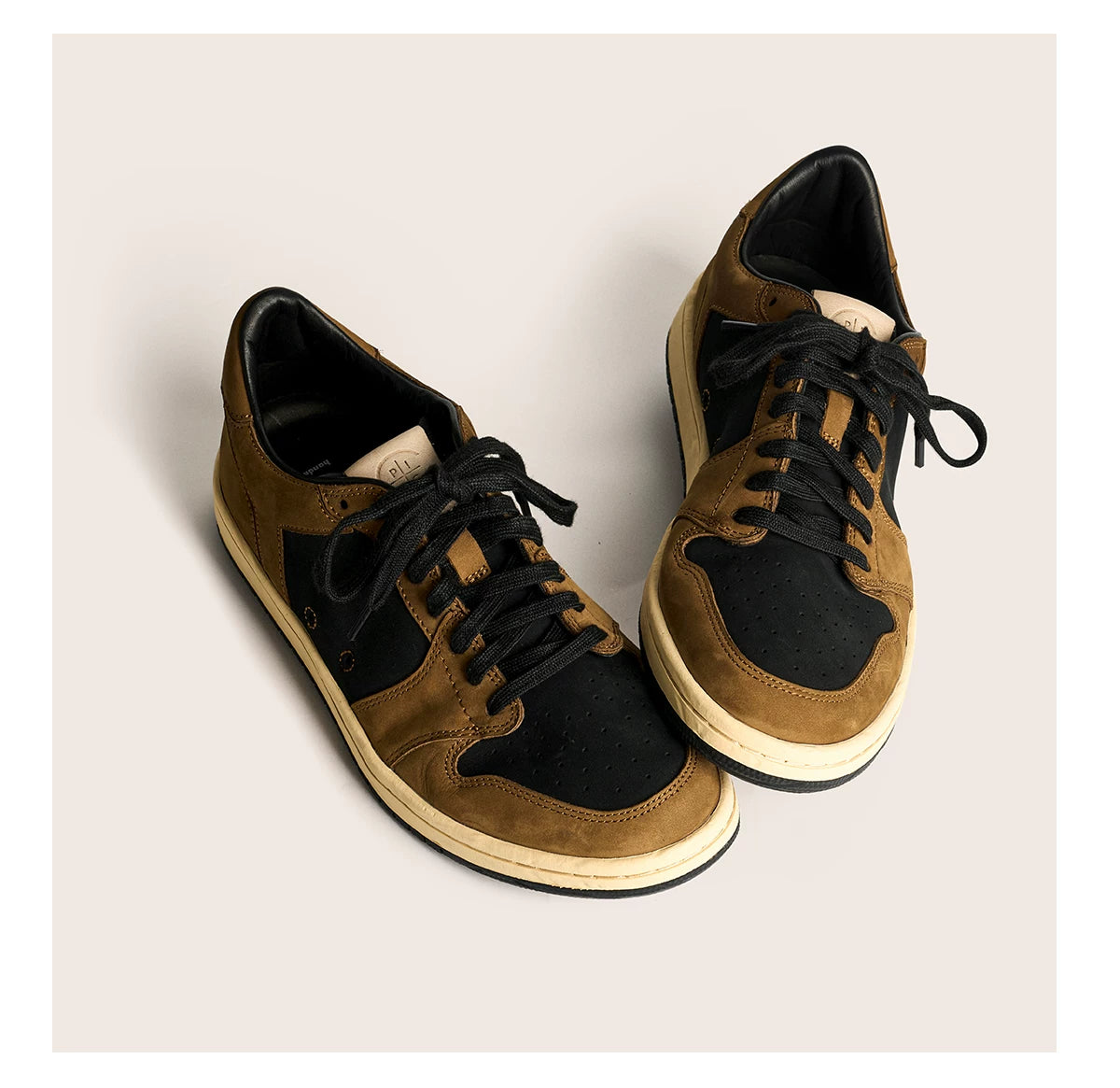 Vintage Court Cowhide Leather Sneakers