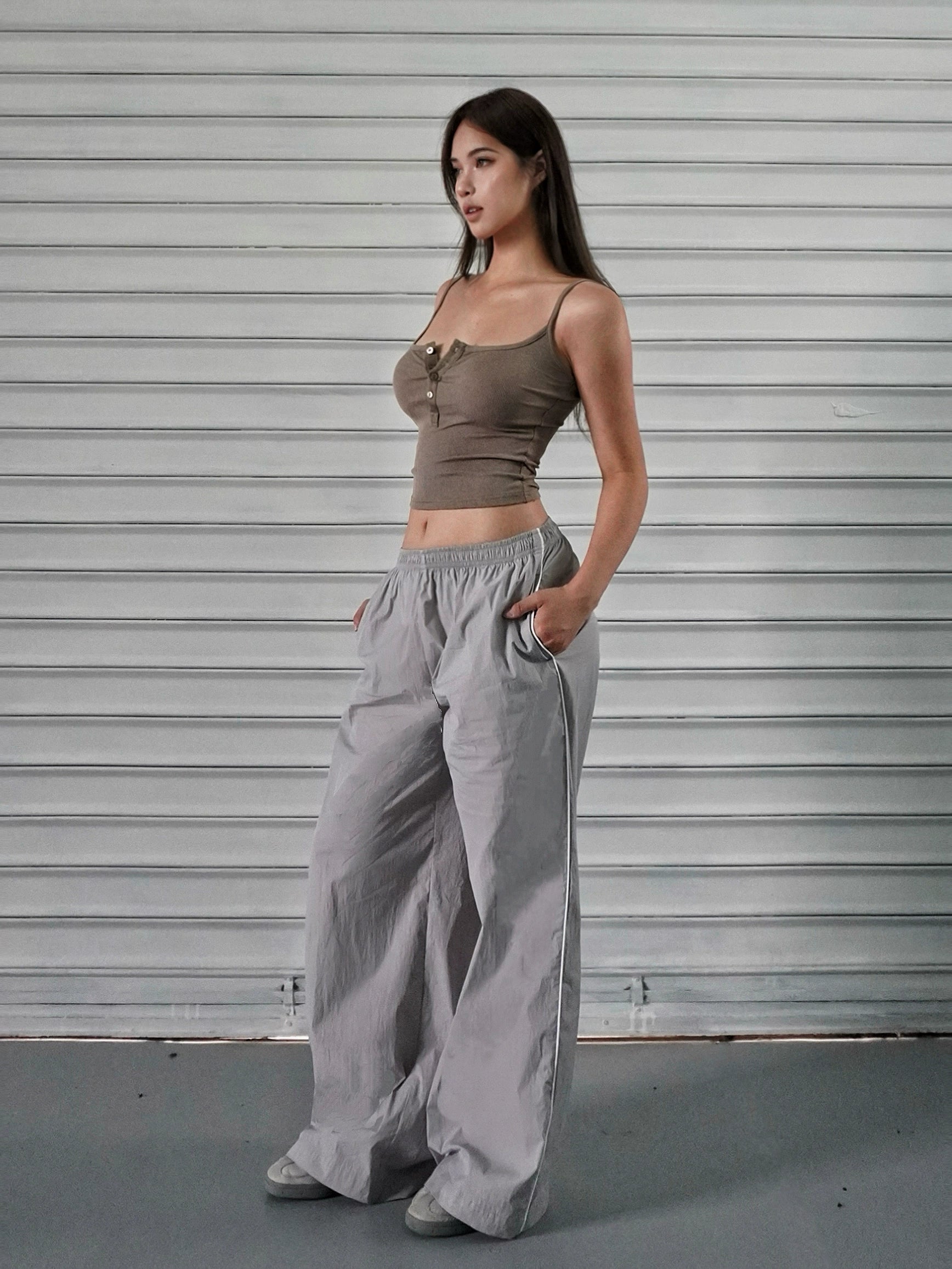 Low-Rise Wide-Leg Athletic Cargo Pants