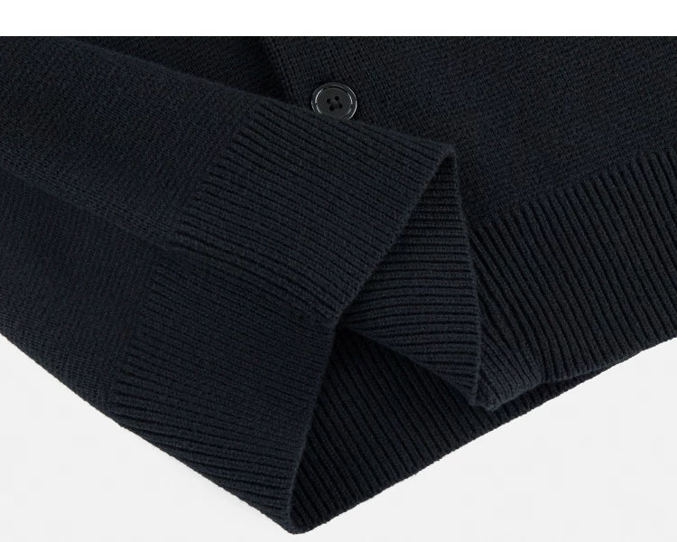 Minimal Crest Knit Cardigan