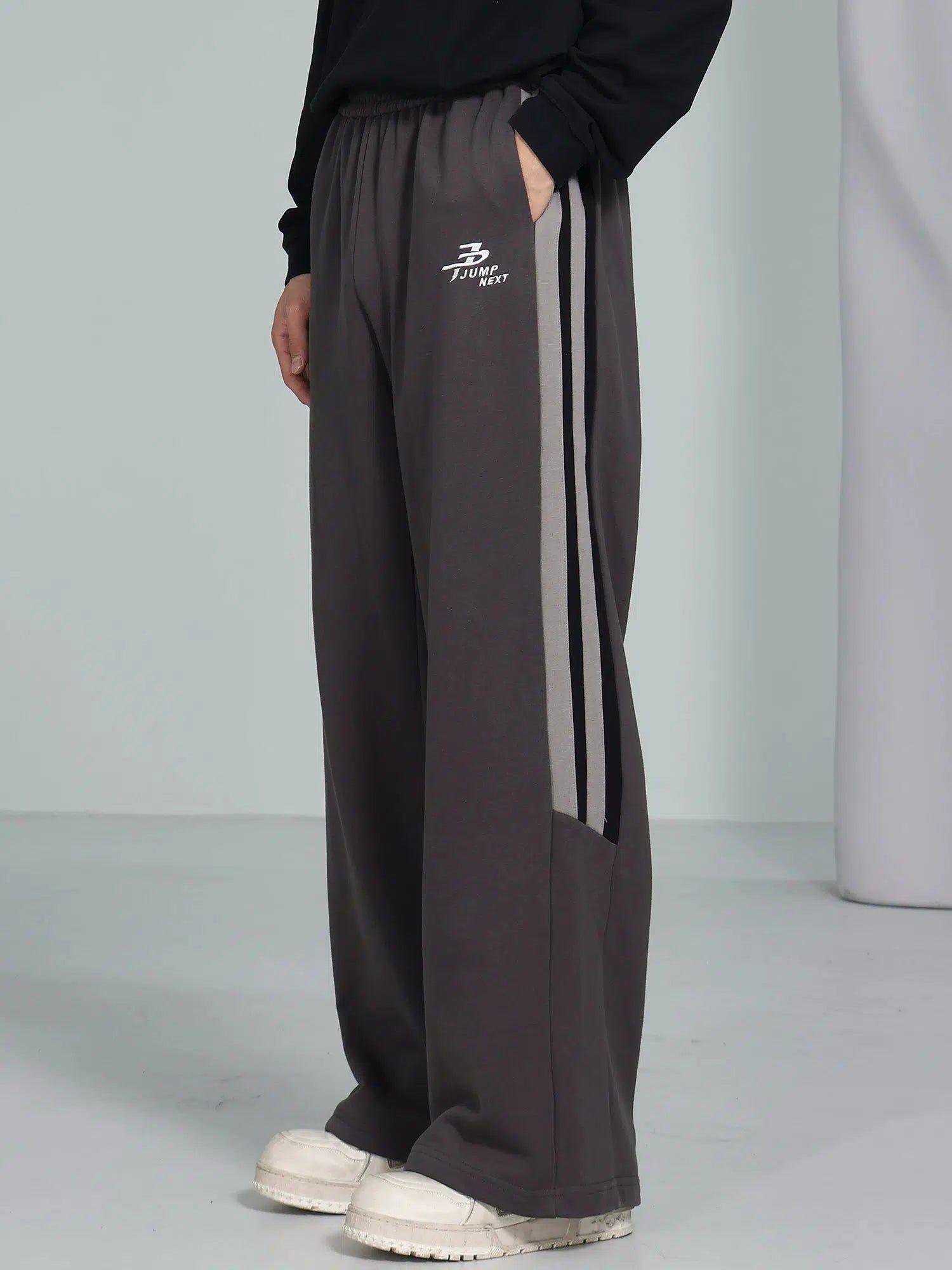 Casual Sweatpants with Bootcut and Stripes - chiclara