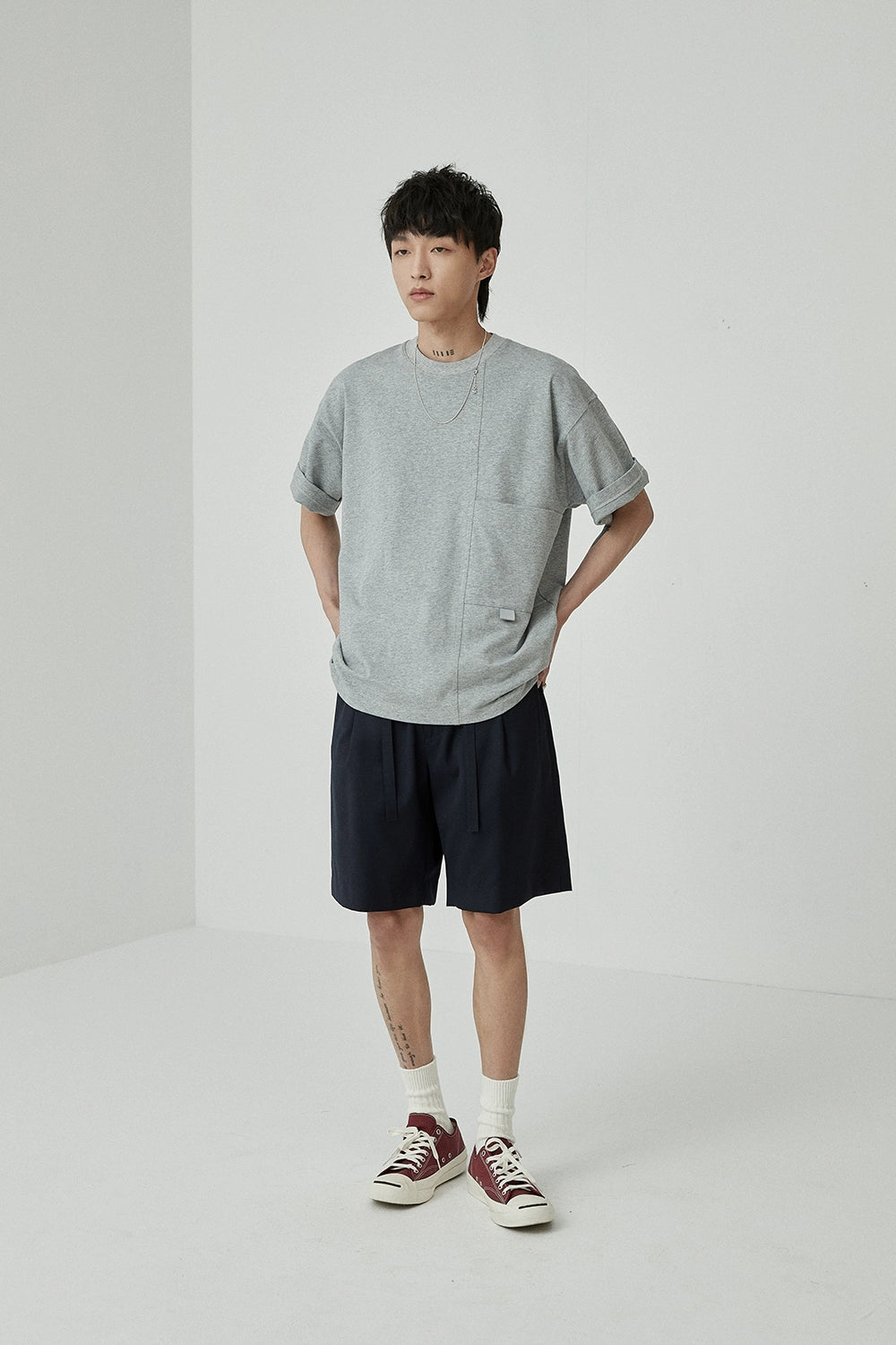 Drawstring Single-Pleat Shorts