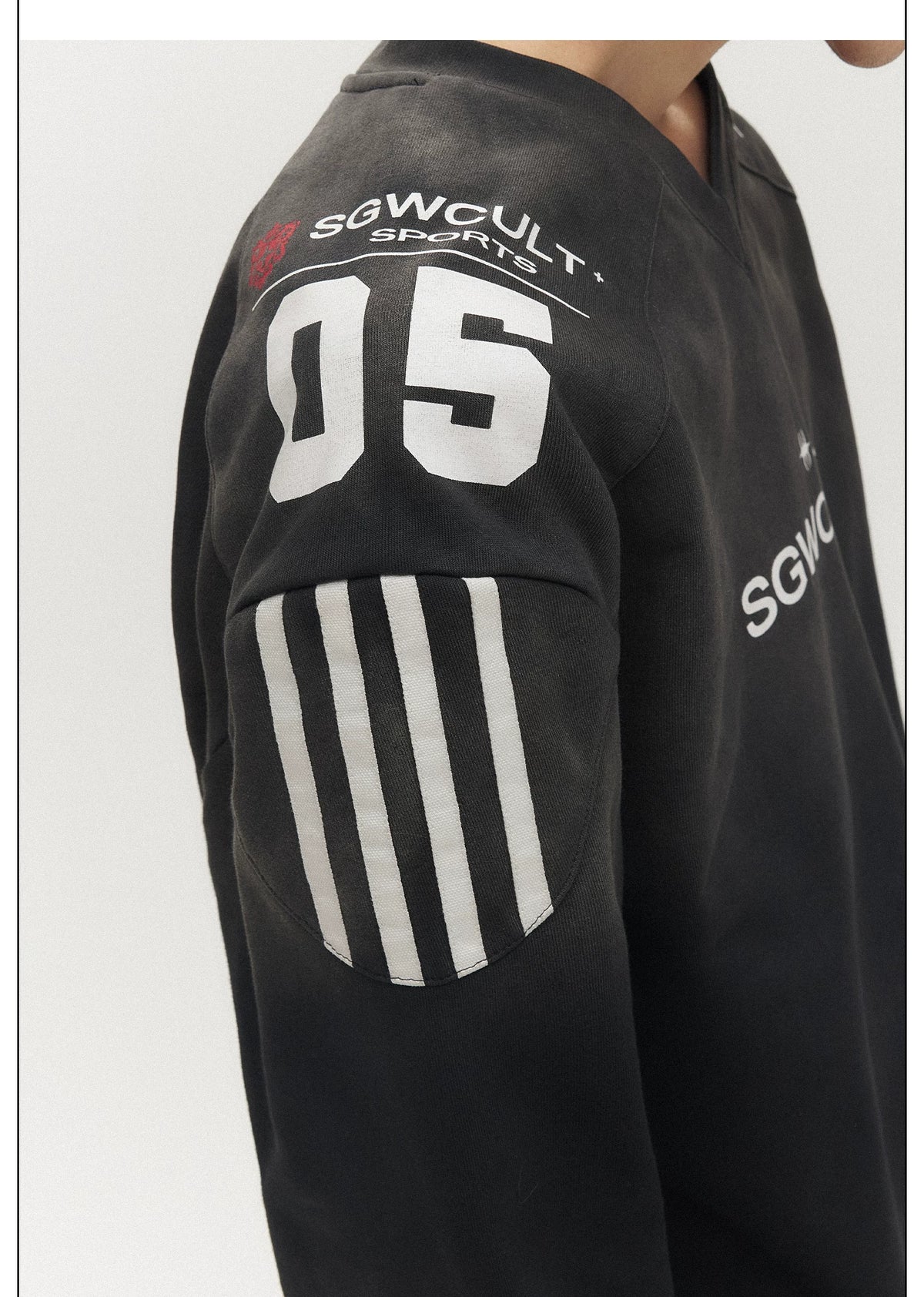 Shadow League 05 V-Neck Jersey Top