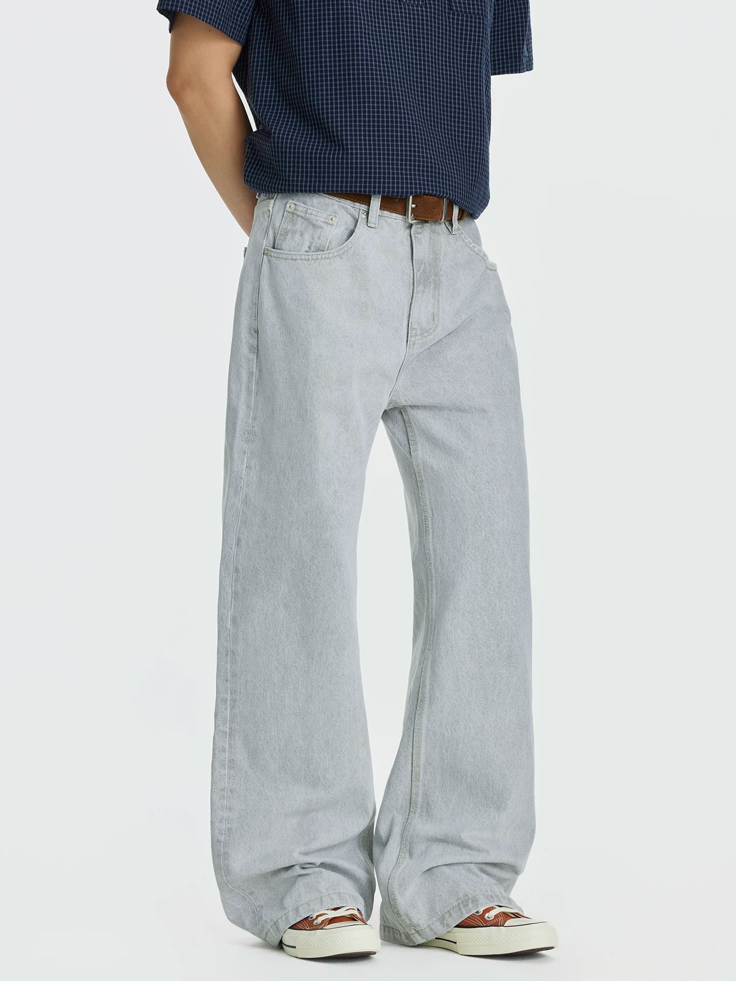 Glacier Wash Wide-Leg Jeans