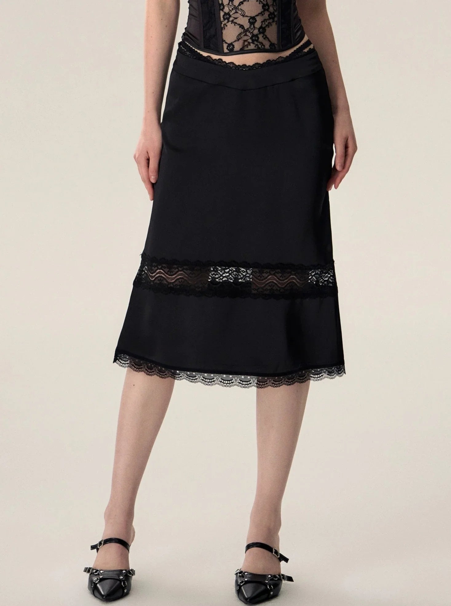 Waist Cutout Lace Stitched Skirt - chiclara