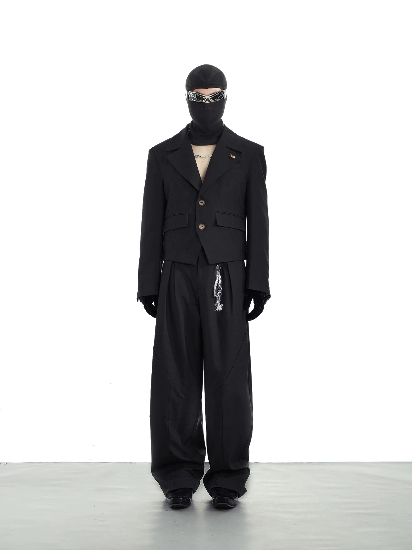 Noir Axis Cropped Tailor Blazer