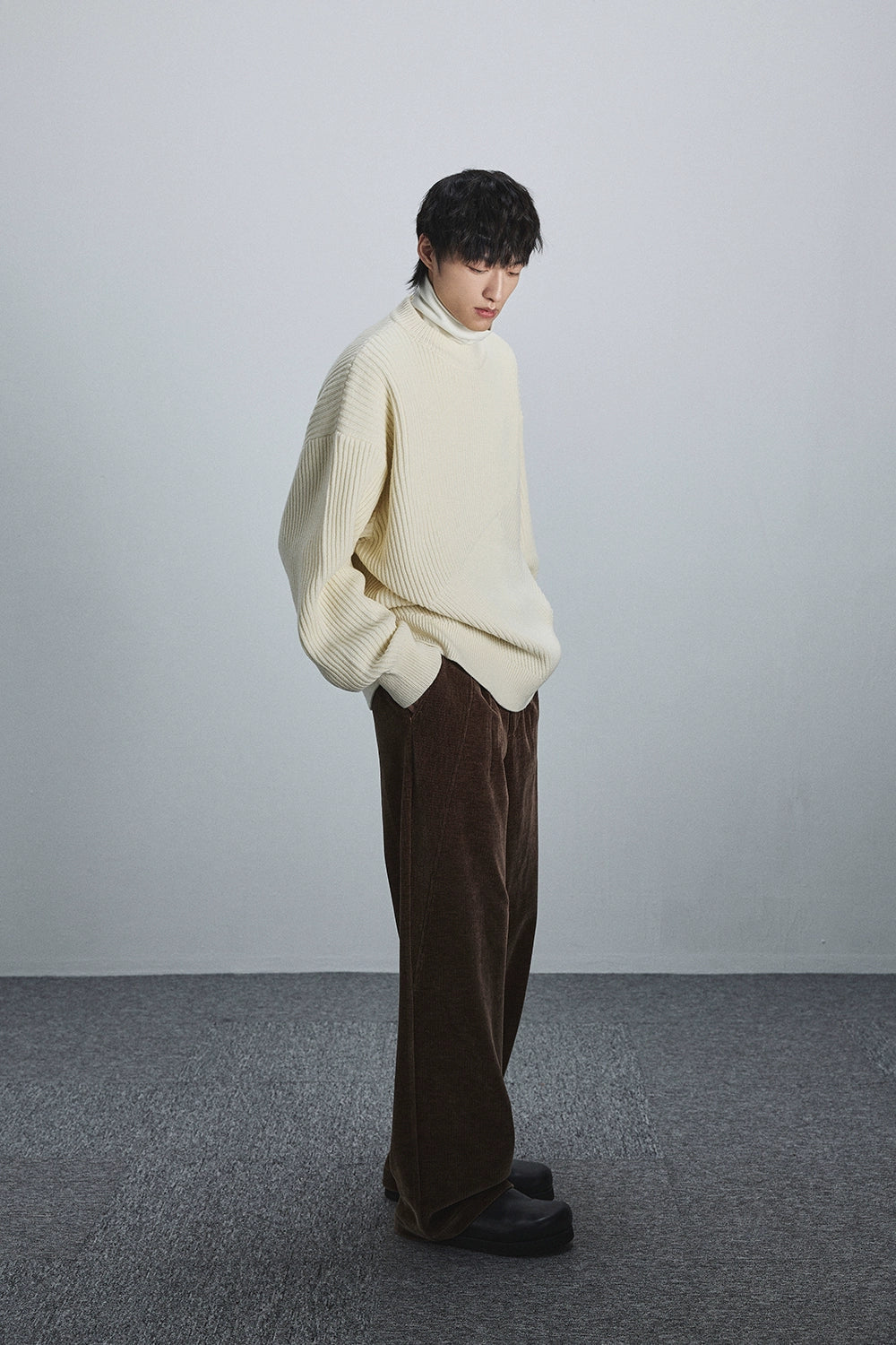 Triangle Panel Round Neck Wide Collar Sweater