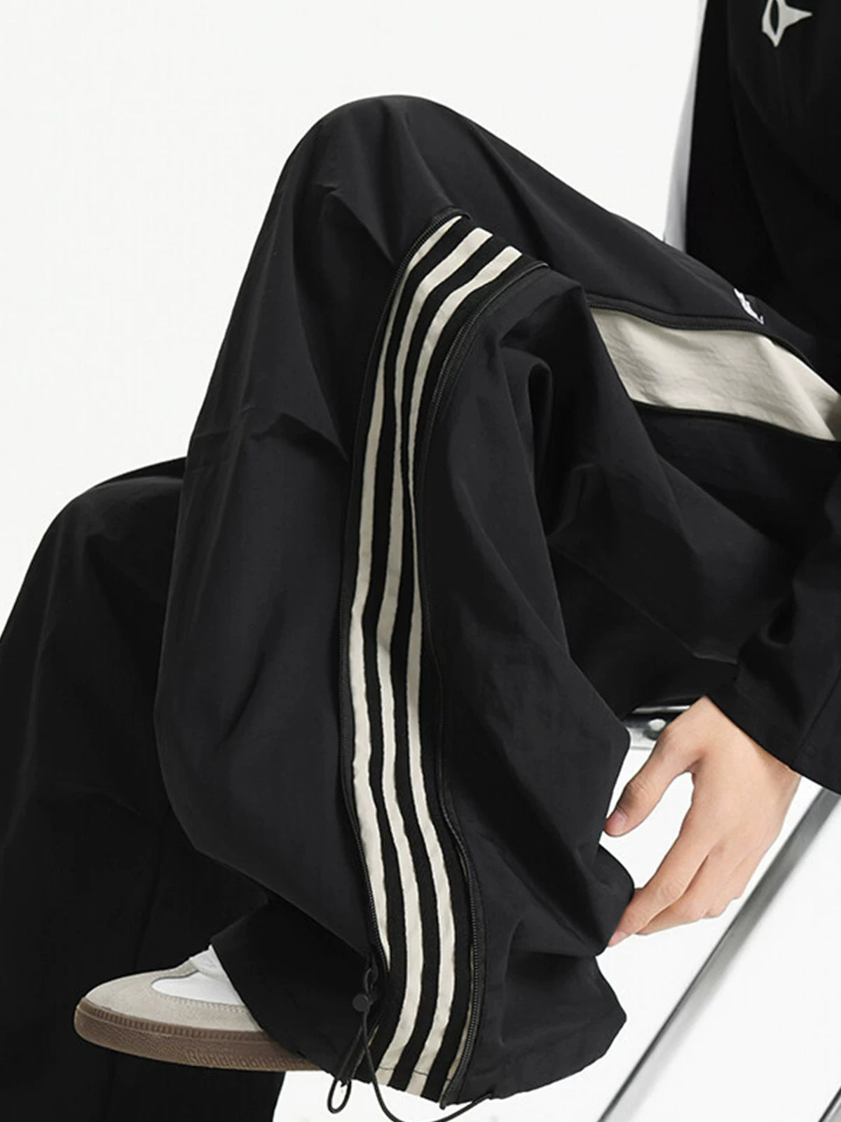 Streakside Breaker Track Pants