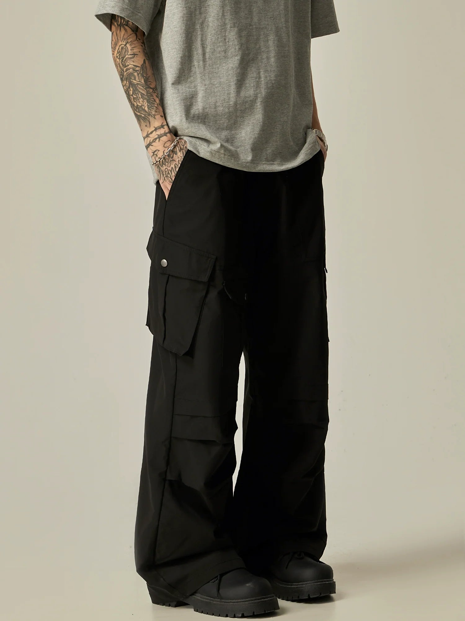 Stealth Shadow Wide-Leg Tactical Cargo Pants