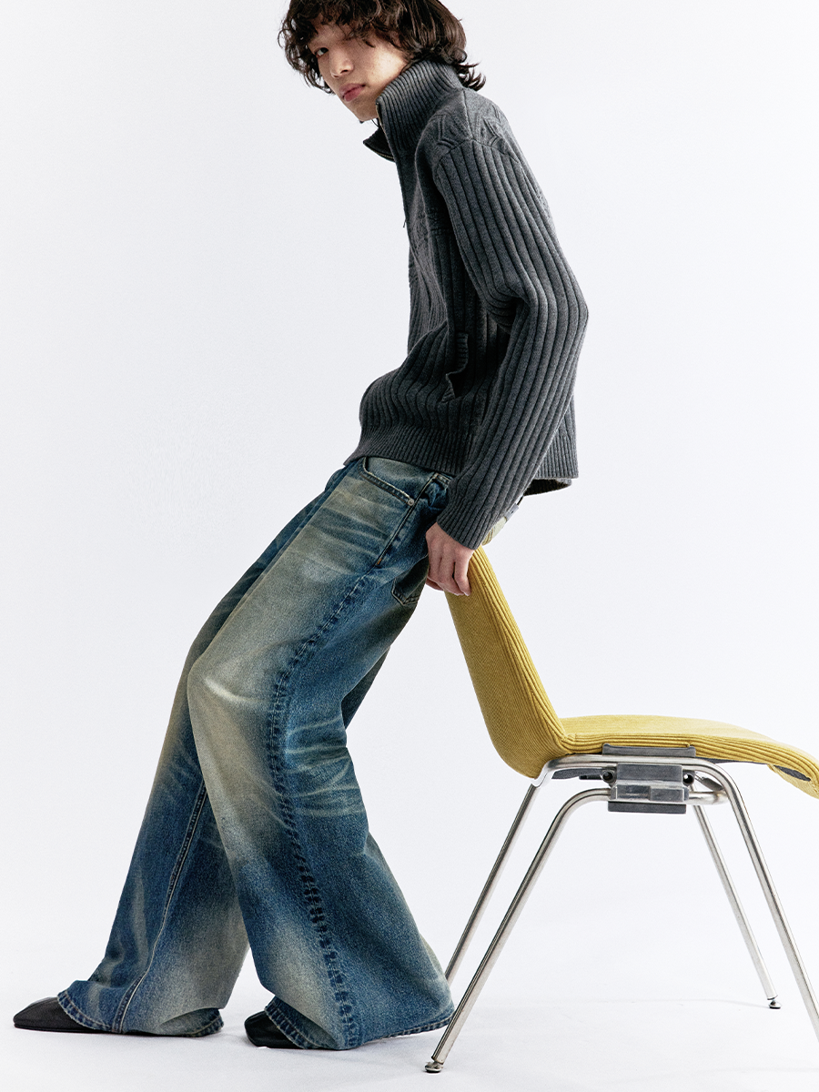 Faded Wide-Leg Balloon Jeans