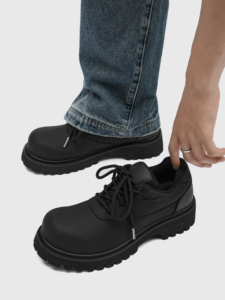 Chunky Black Low-Top Work Shoes