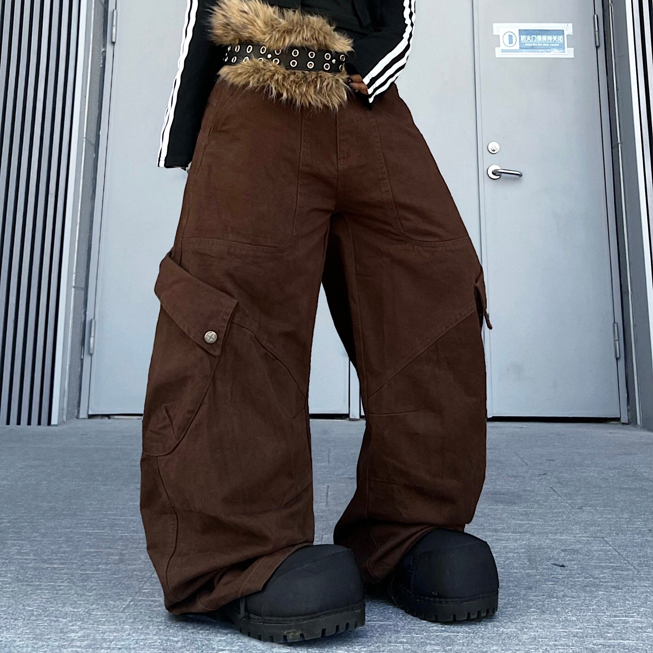 Men's Multi-Pocket Panel Wide-Leg Cargo Pants