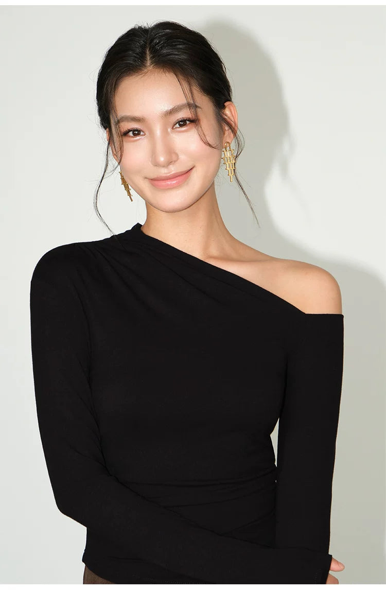 Slope One‑Shoulder Ruched Top