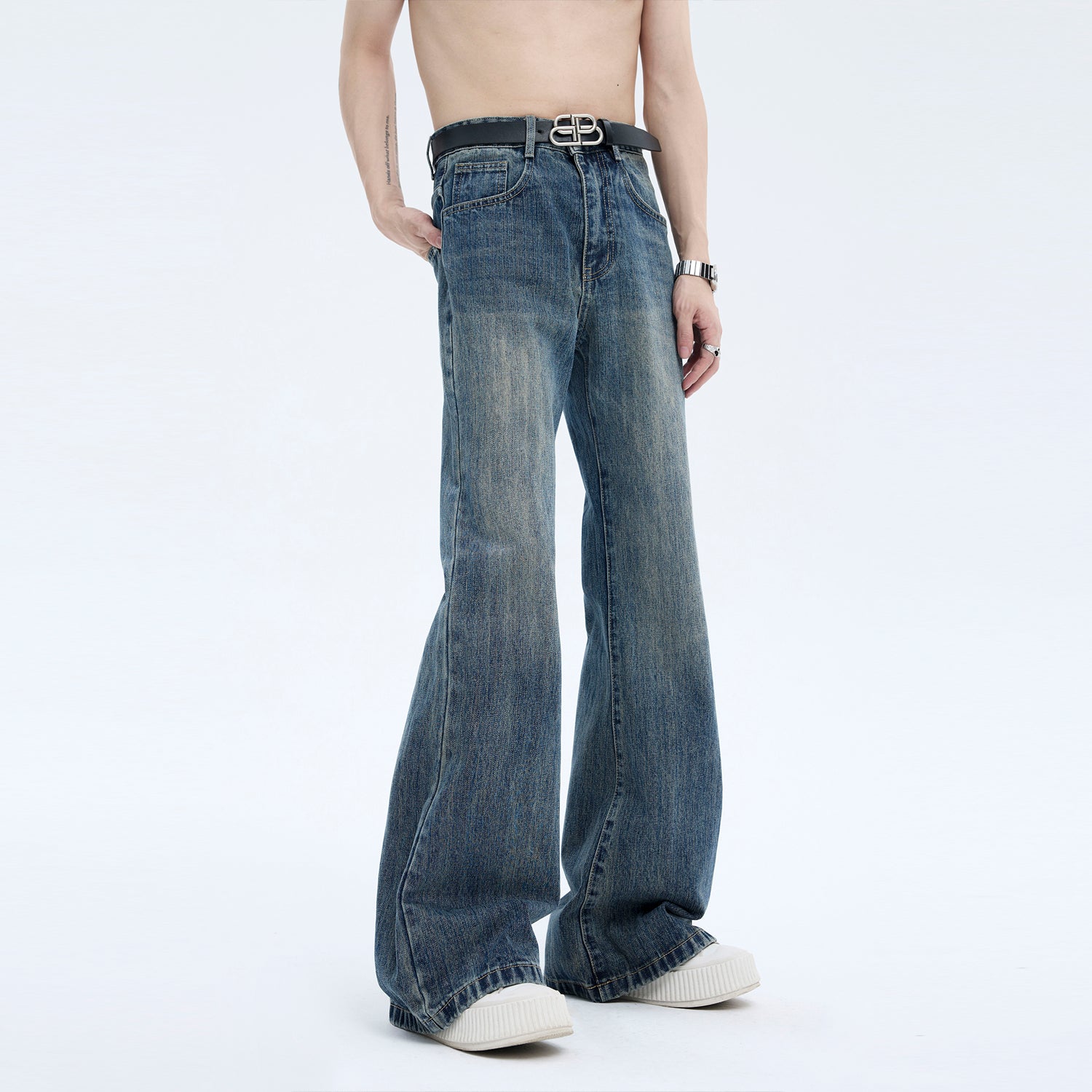 Washed Wide-Leg Flared Denim Jeans