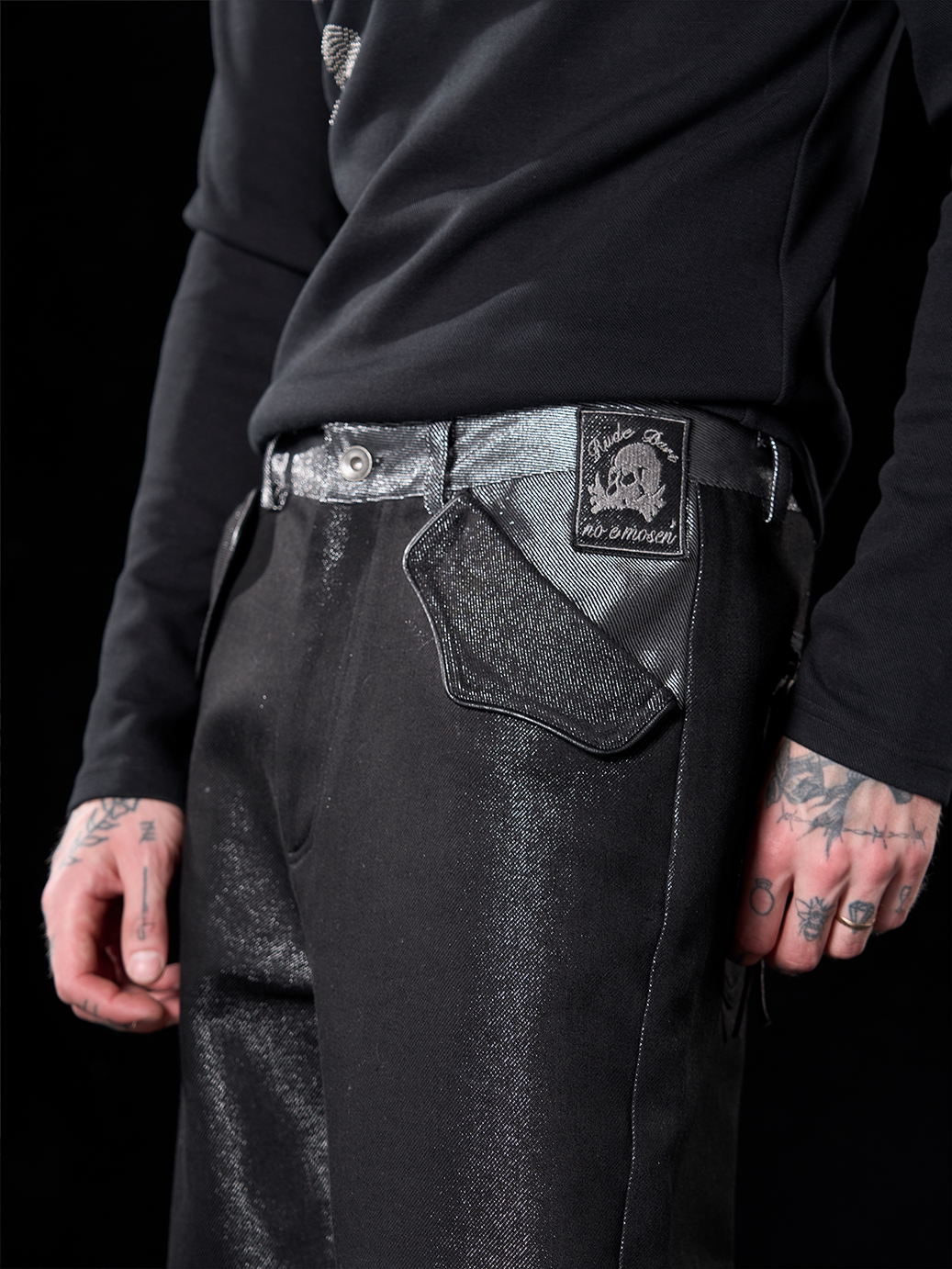 Rudebart Skull Silver‑Yarn Raw Straight Jeans