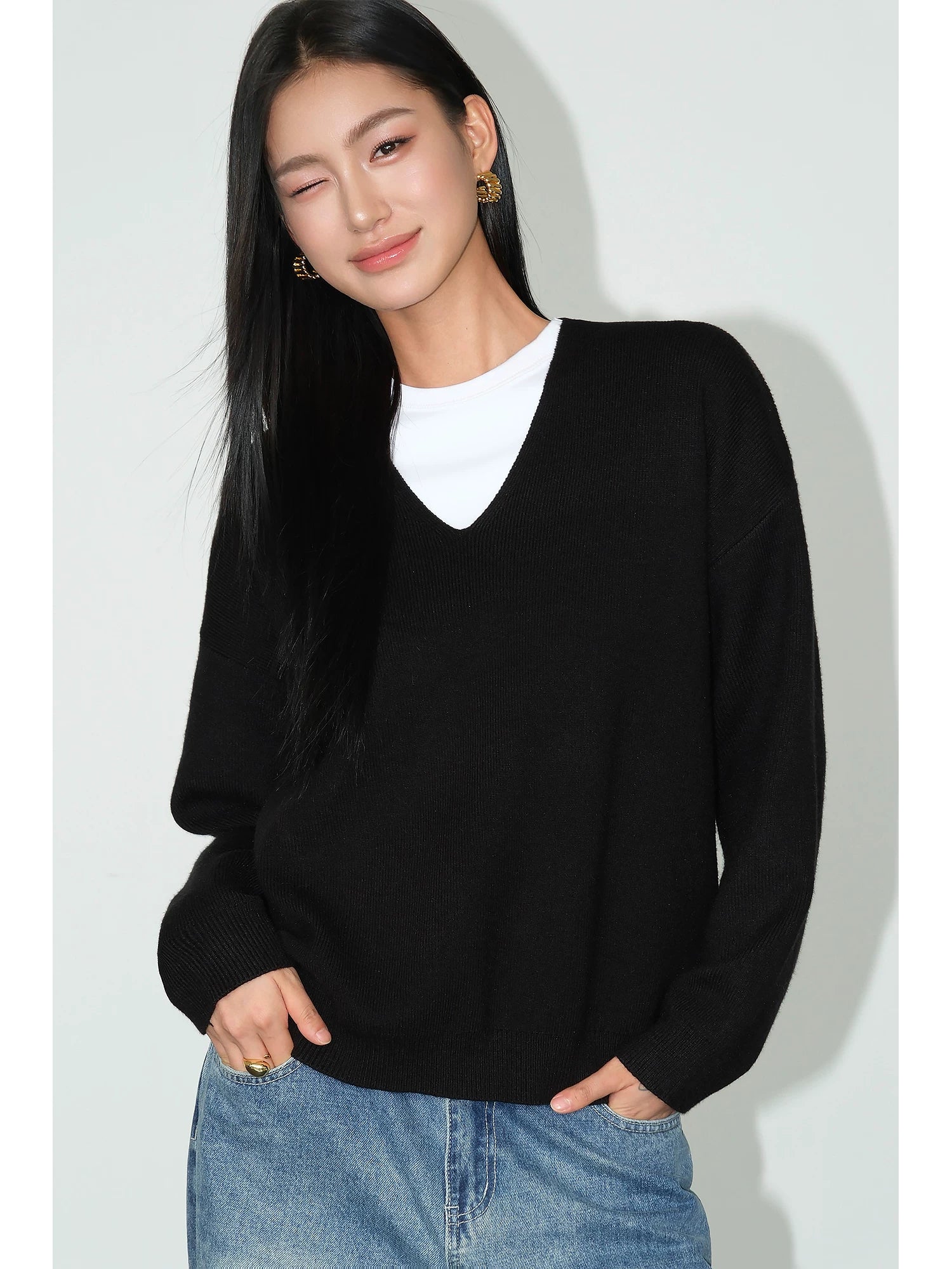 Cozy Line V‑Neck Relaxed Knit Sweater