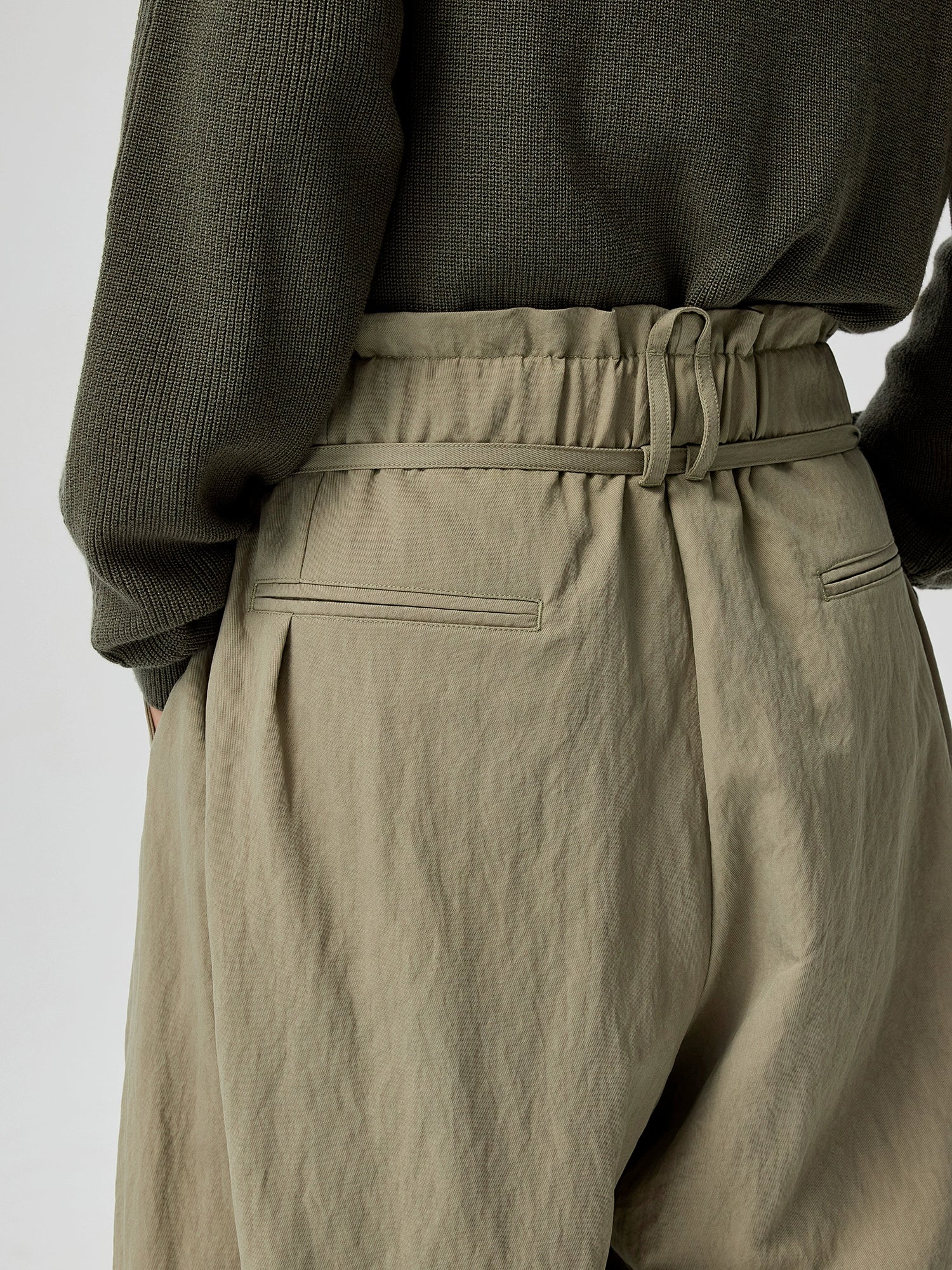 Wide Leg Relaxed Pants with Pleats Detail