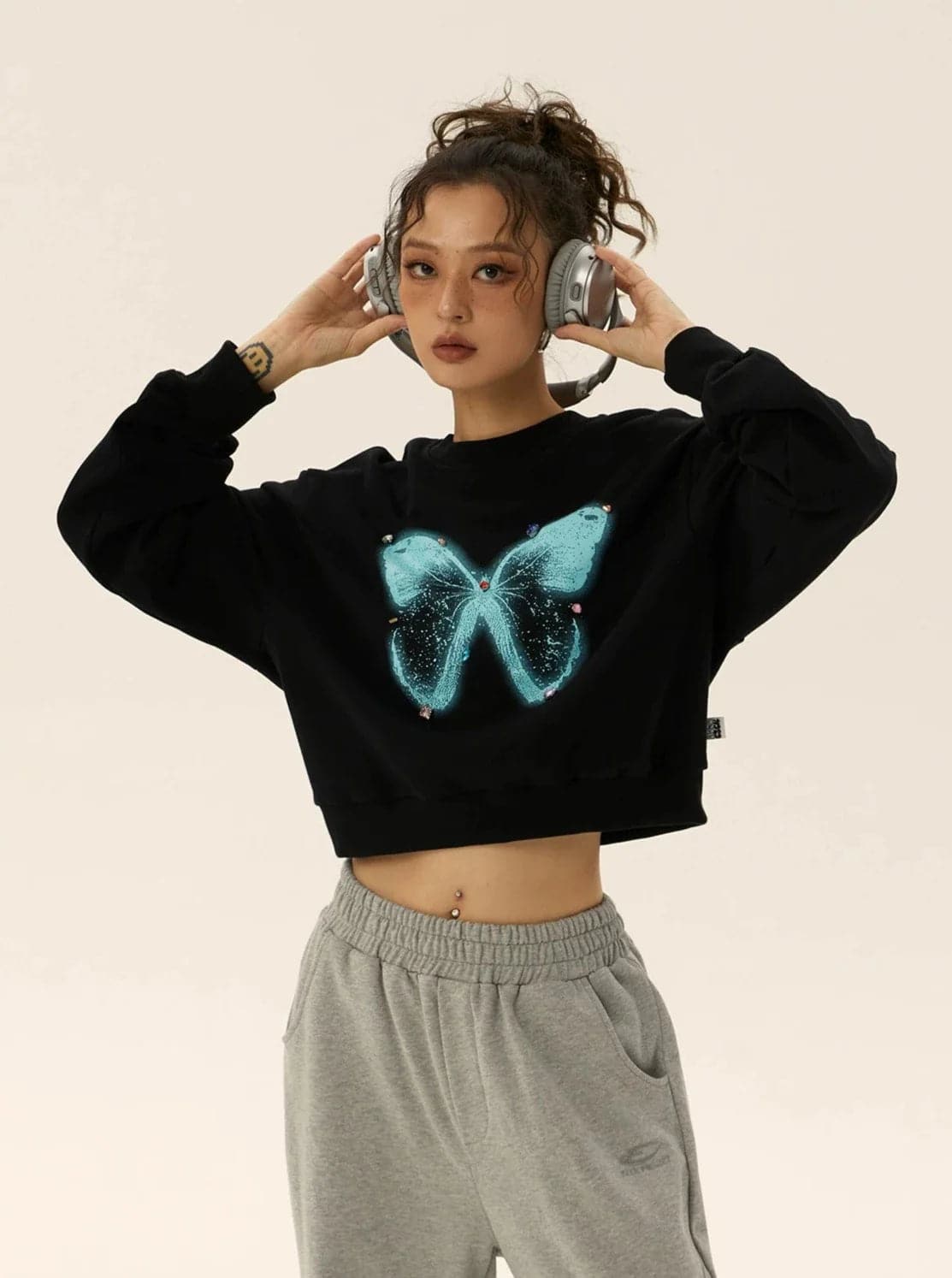 Butterfly Print Vintage Sweatshirt - chiclara