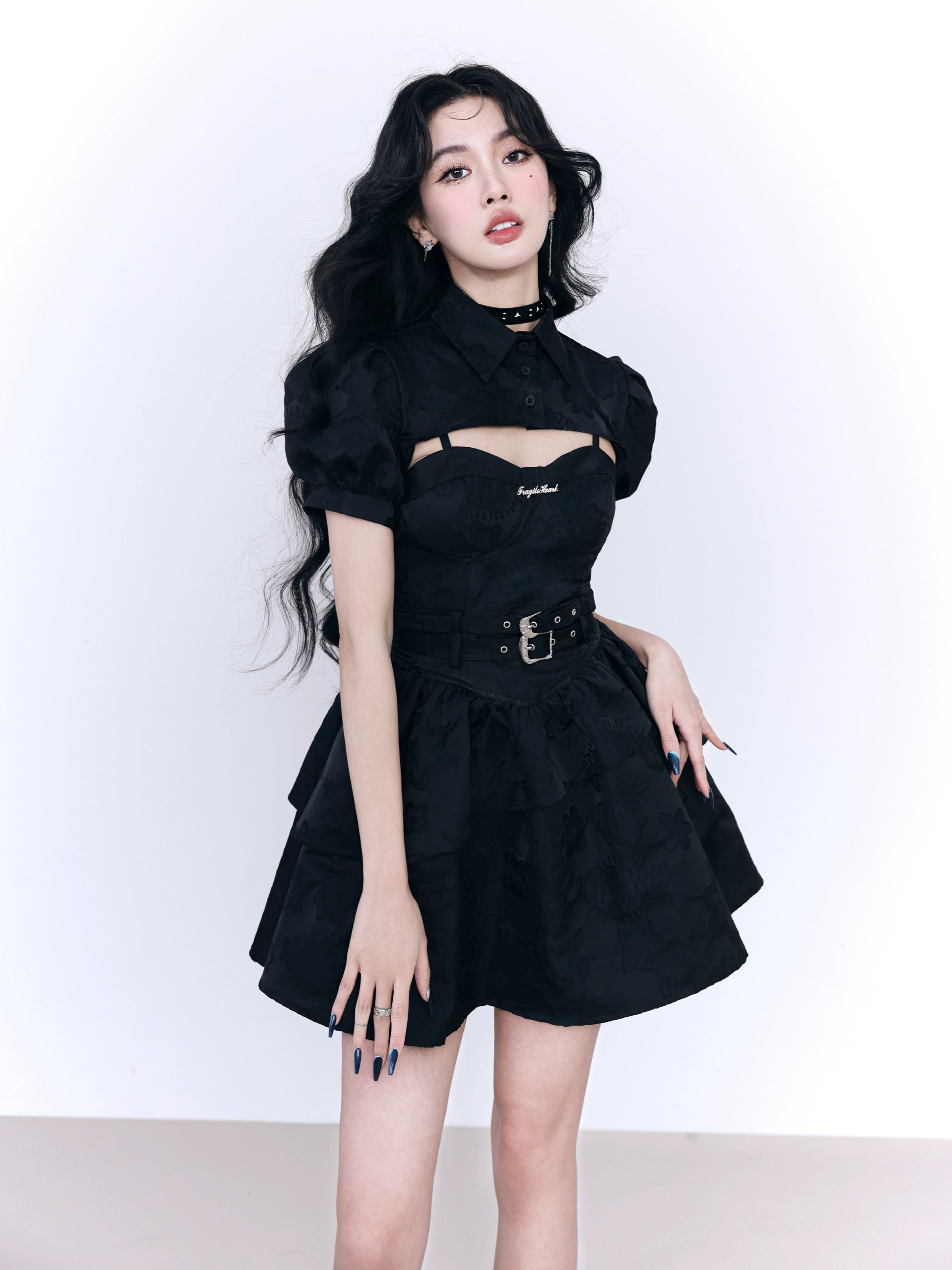자카드 퍼프볼 스트랩 미니 드레스