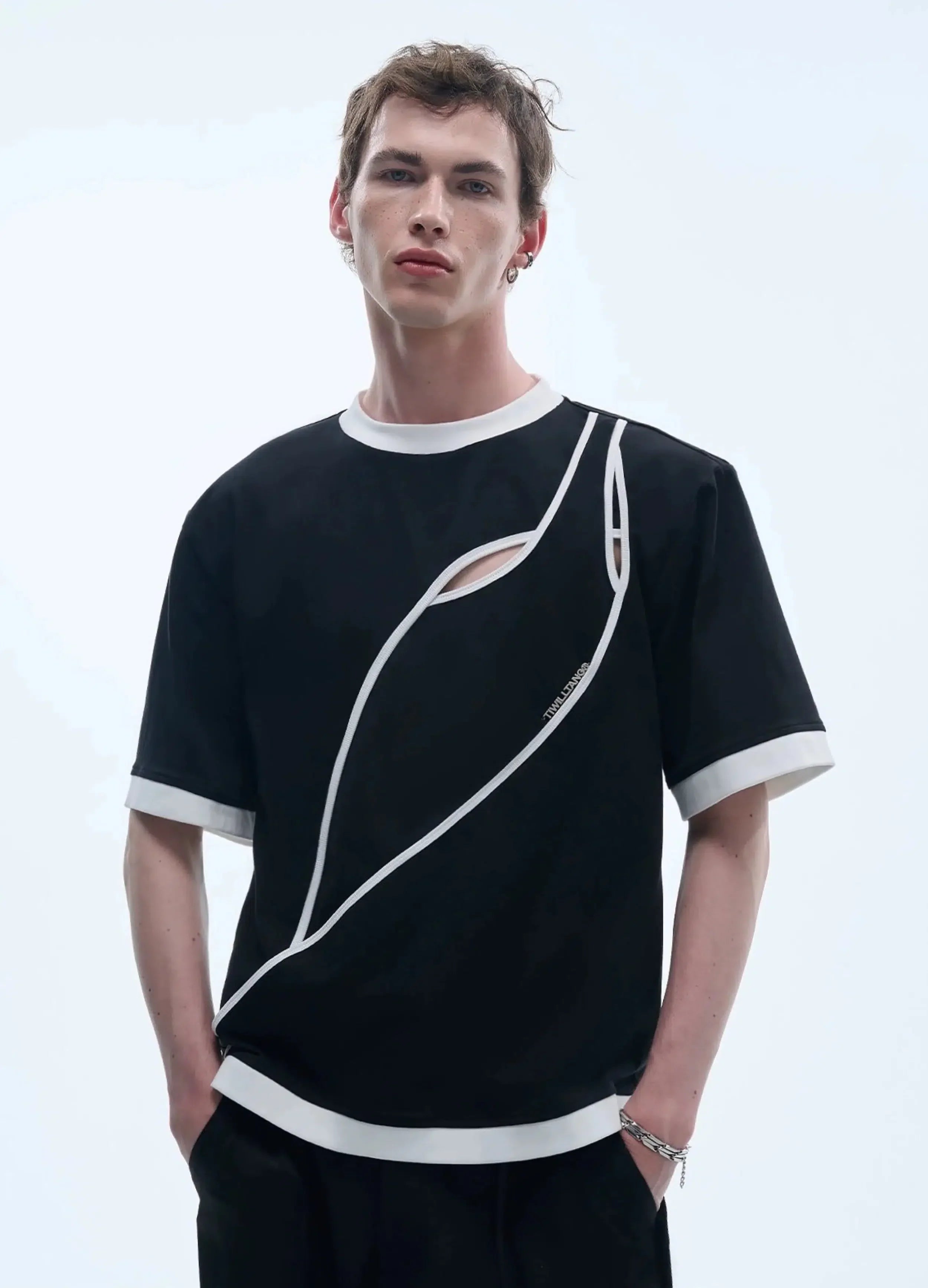 Abstract Line Cut Tee - chiclara