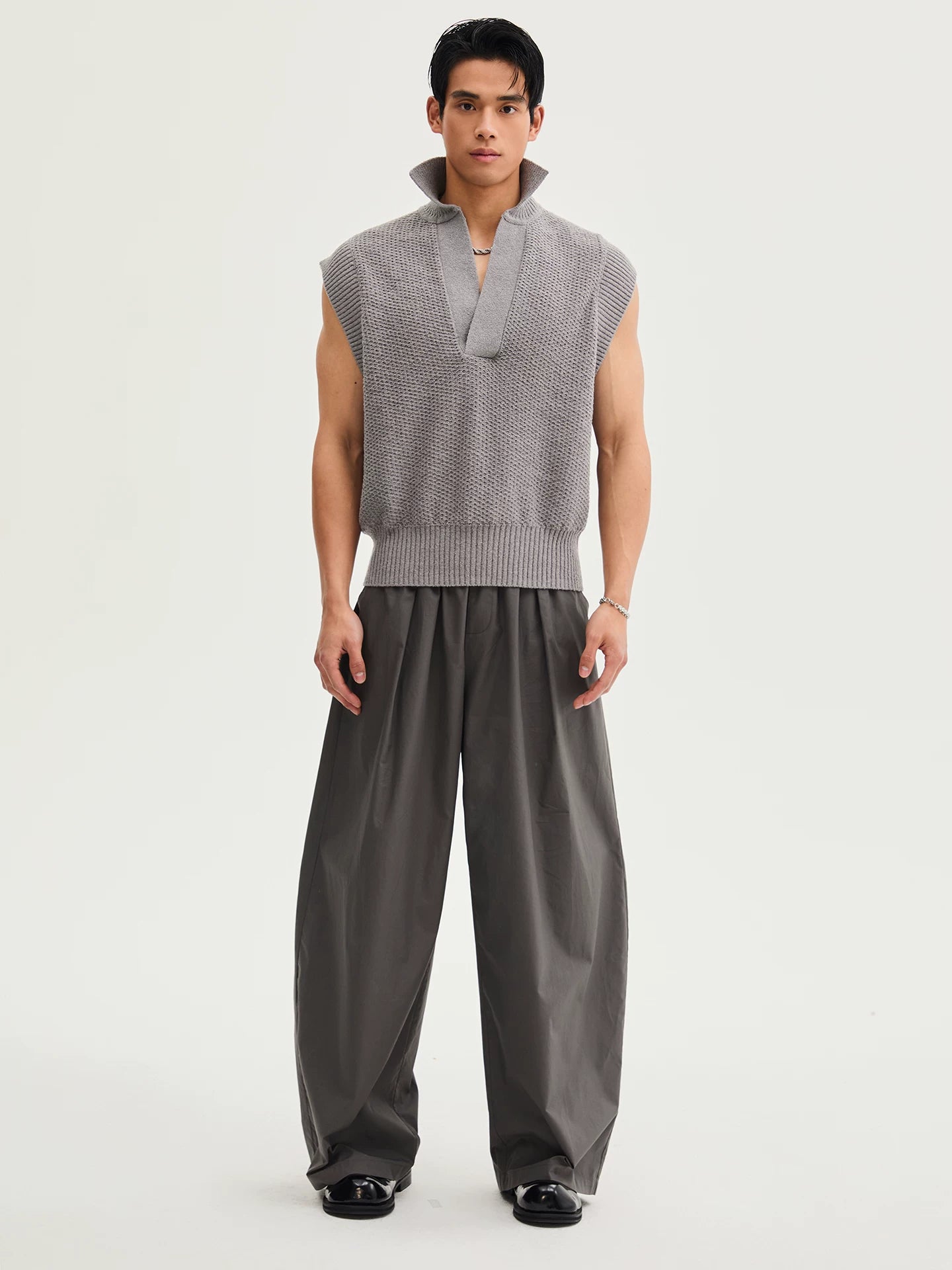 Relaxed Curve Wide-Leg Cotton Pants