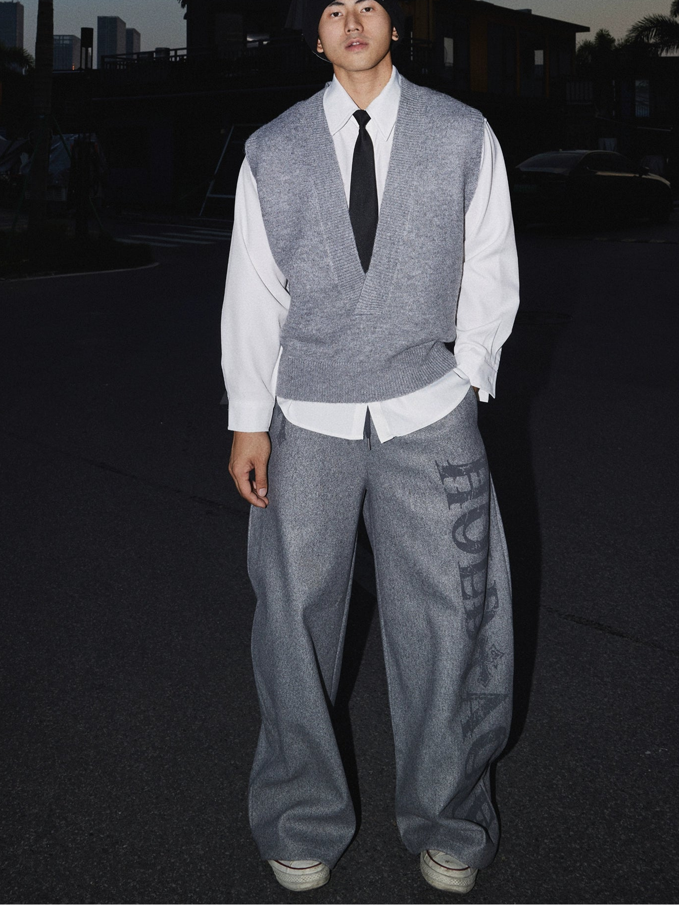 Hold Graphic Grey Sweatpants