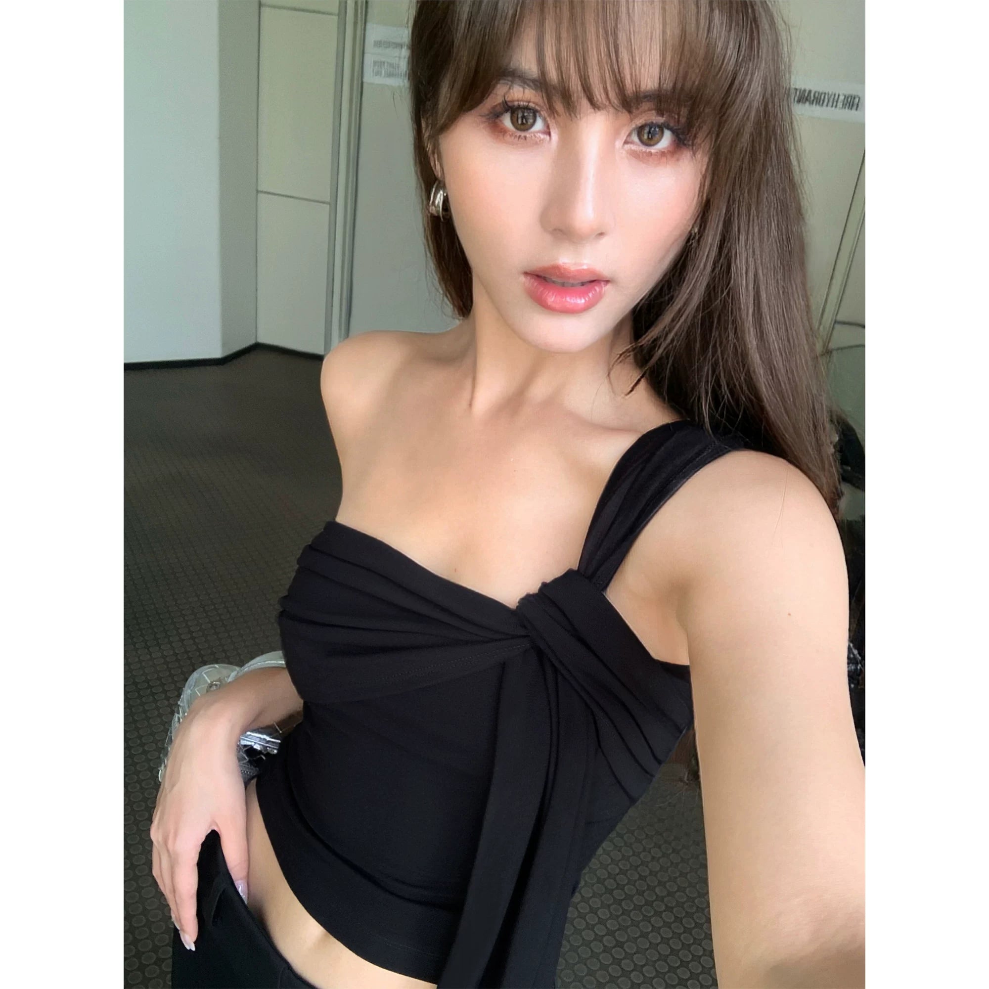 Asymmetric Draped One Shoulder Top