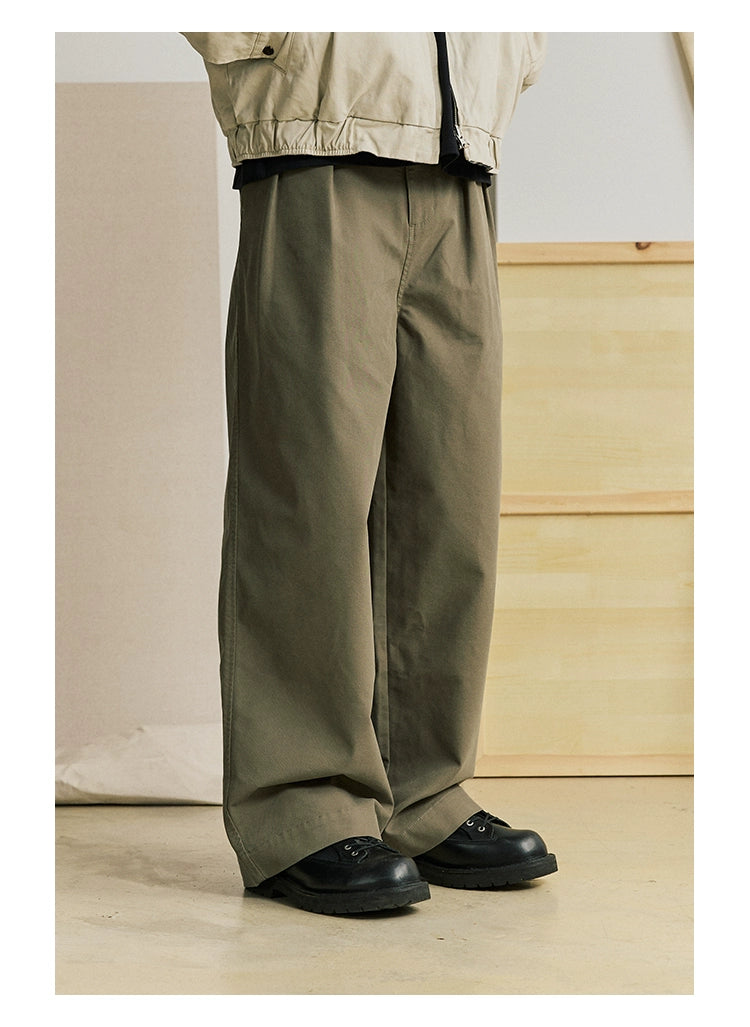 Pleated Chino Pants  with Relaxed Fit