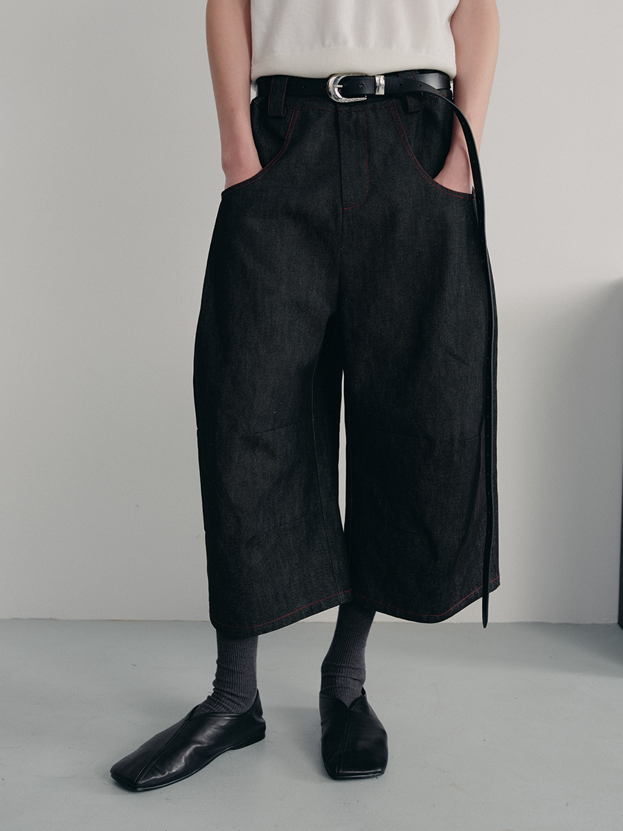 Wide-Leg Cropped Denim Trousers with Contrast Stitching