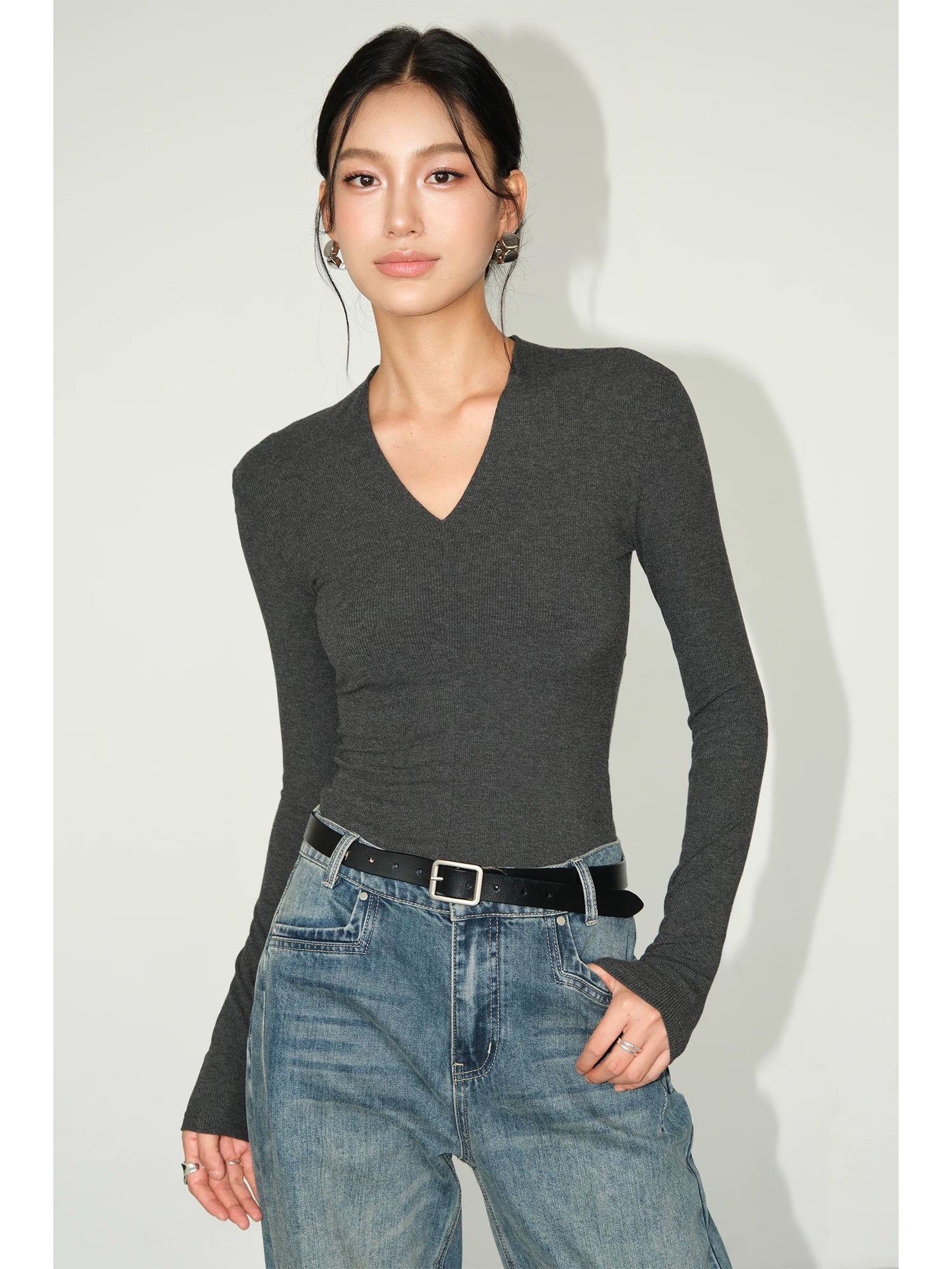 Merlot Line V‑Neck Ribbed Top
