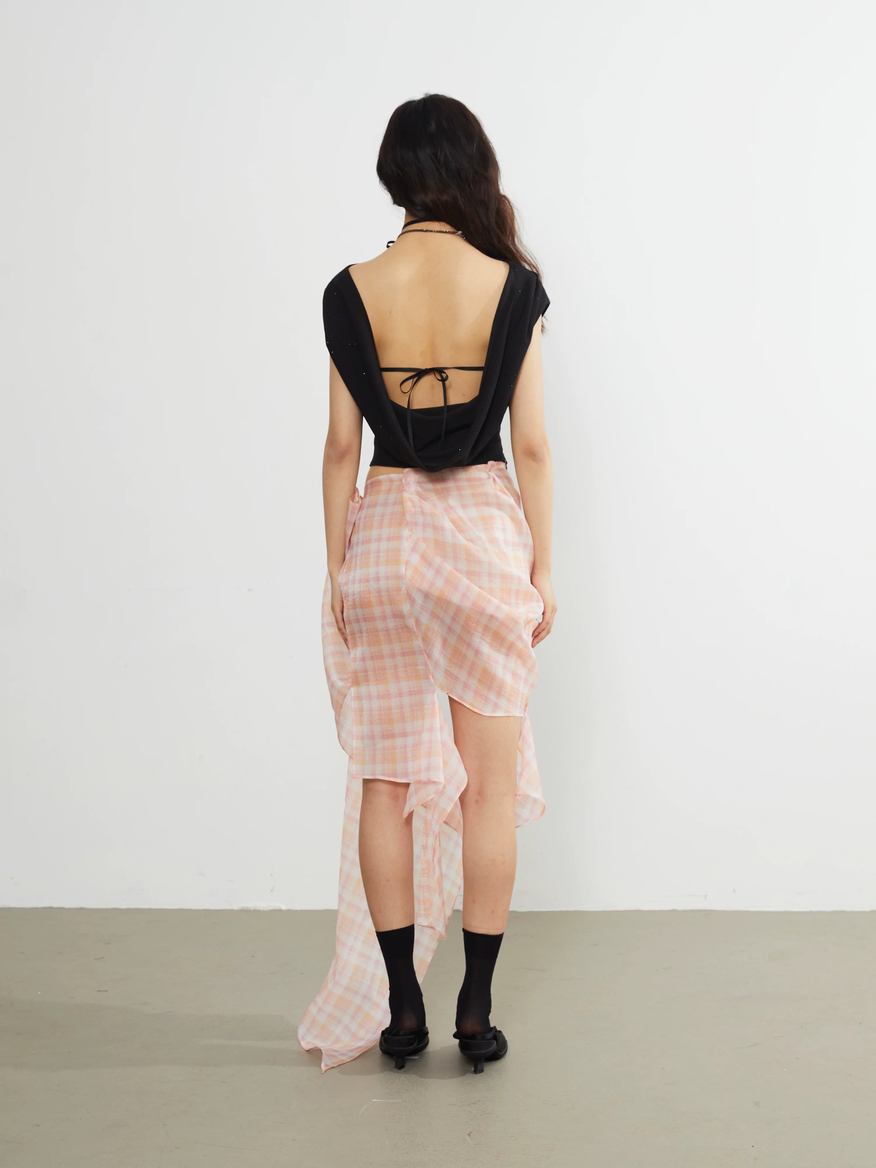 Noirdrape Asymmetric Knit Top
