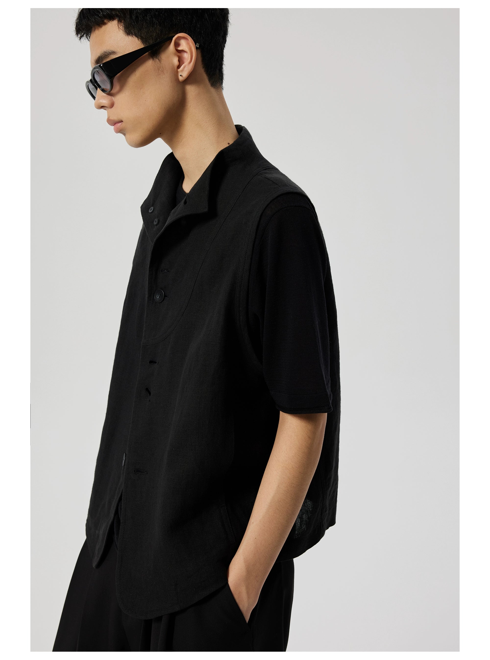 Sleeveless Button-Up Vest
