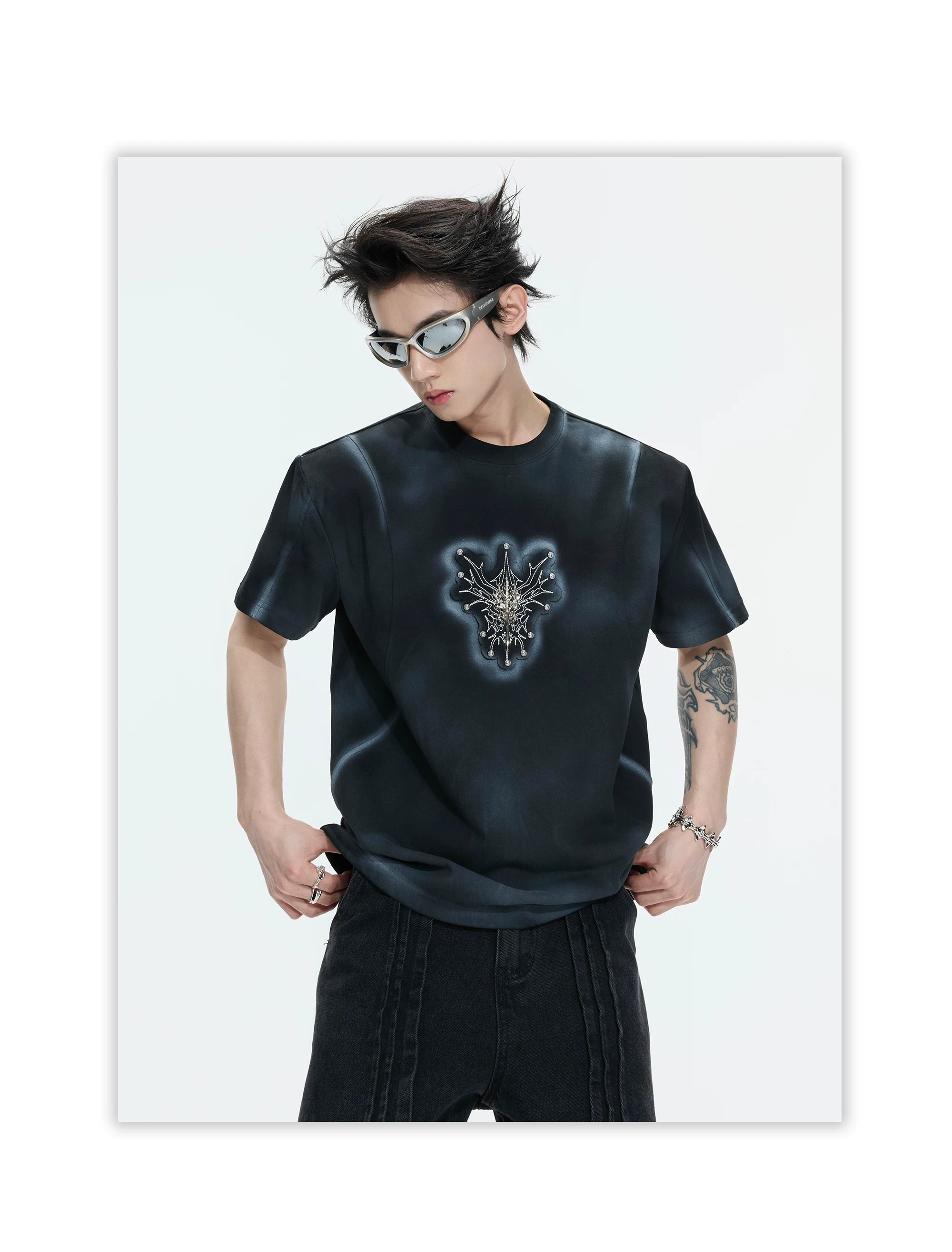Airbrushed Emblem Graphic Crewneck T Shirt