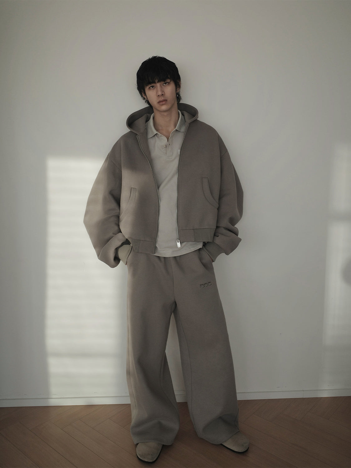 Low-Waist Wide-Leg Sweatpants with Elastic Waistband